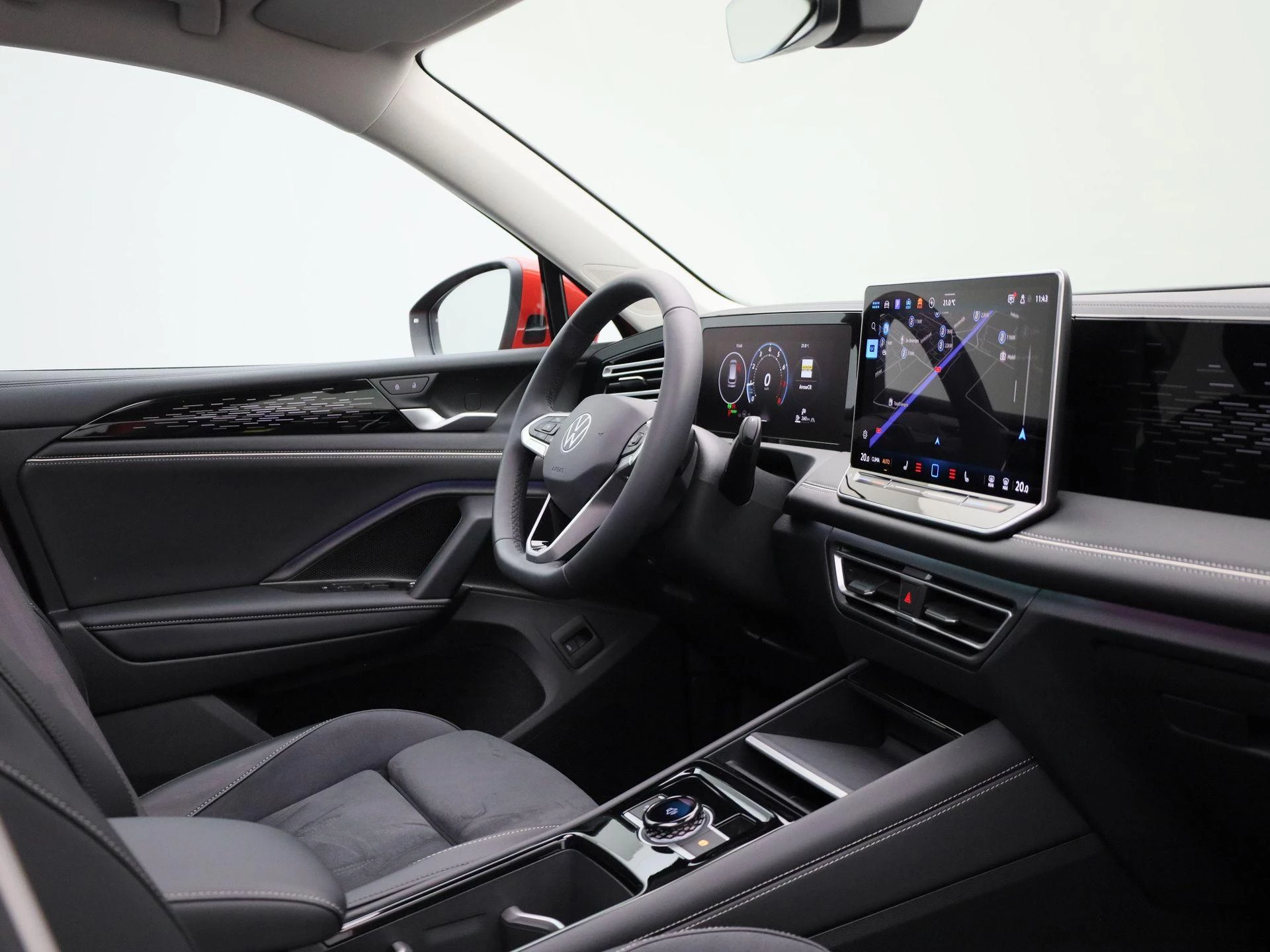 Volkswagen-Tiguan-image-36