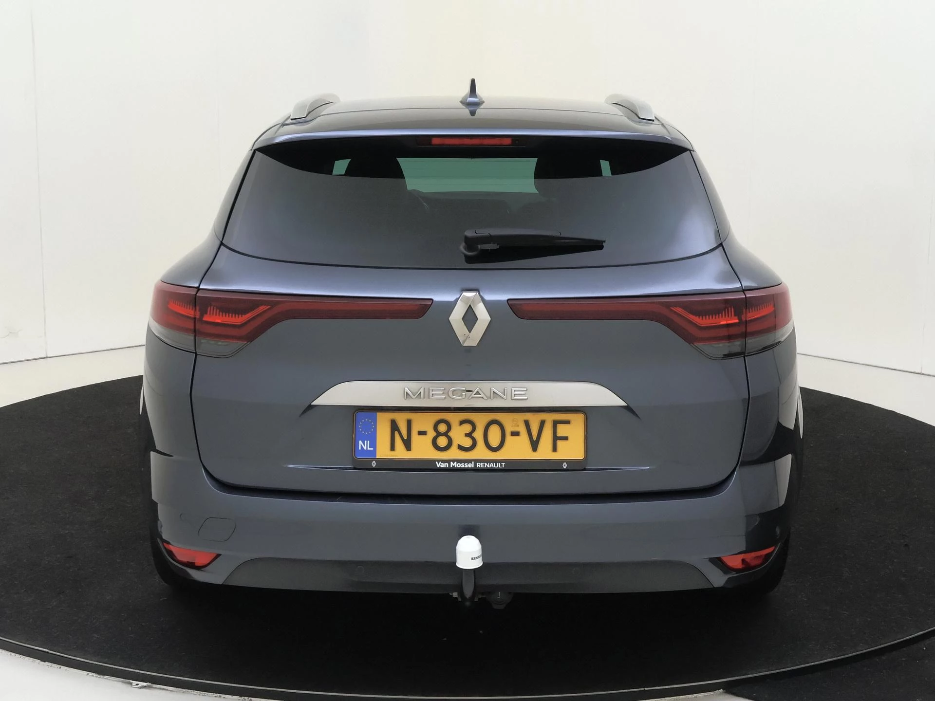 Renault-Mégane Estate-image-6