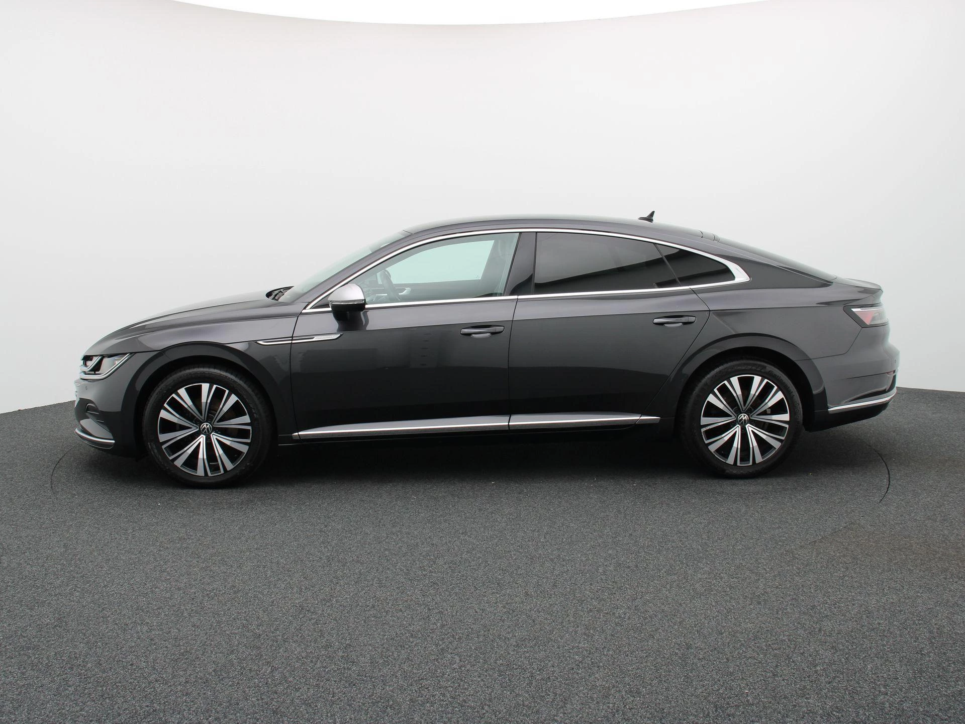 Volkswagen-Arteon-image-4