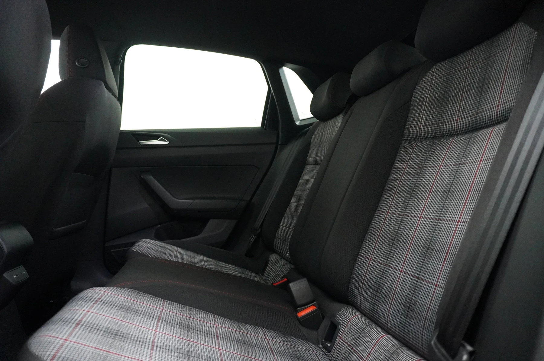 Volkswagen-Polo-image-10