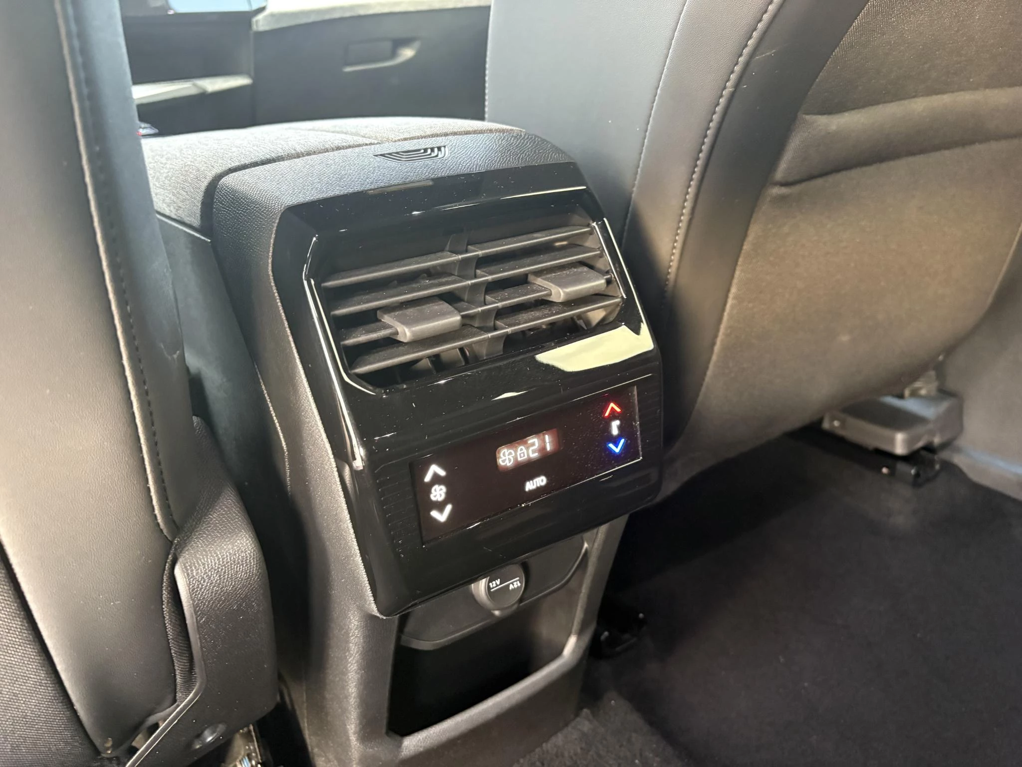 Peugeot-5008-image-14