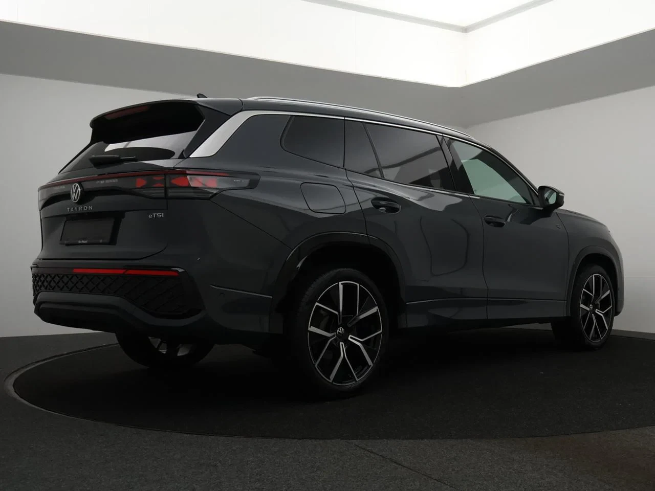 Volkswagen-Tayron-image-6