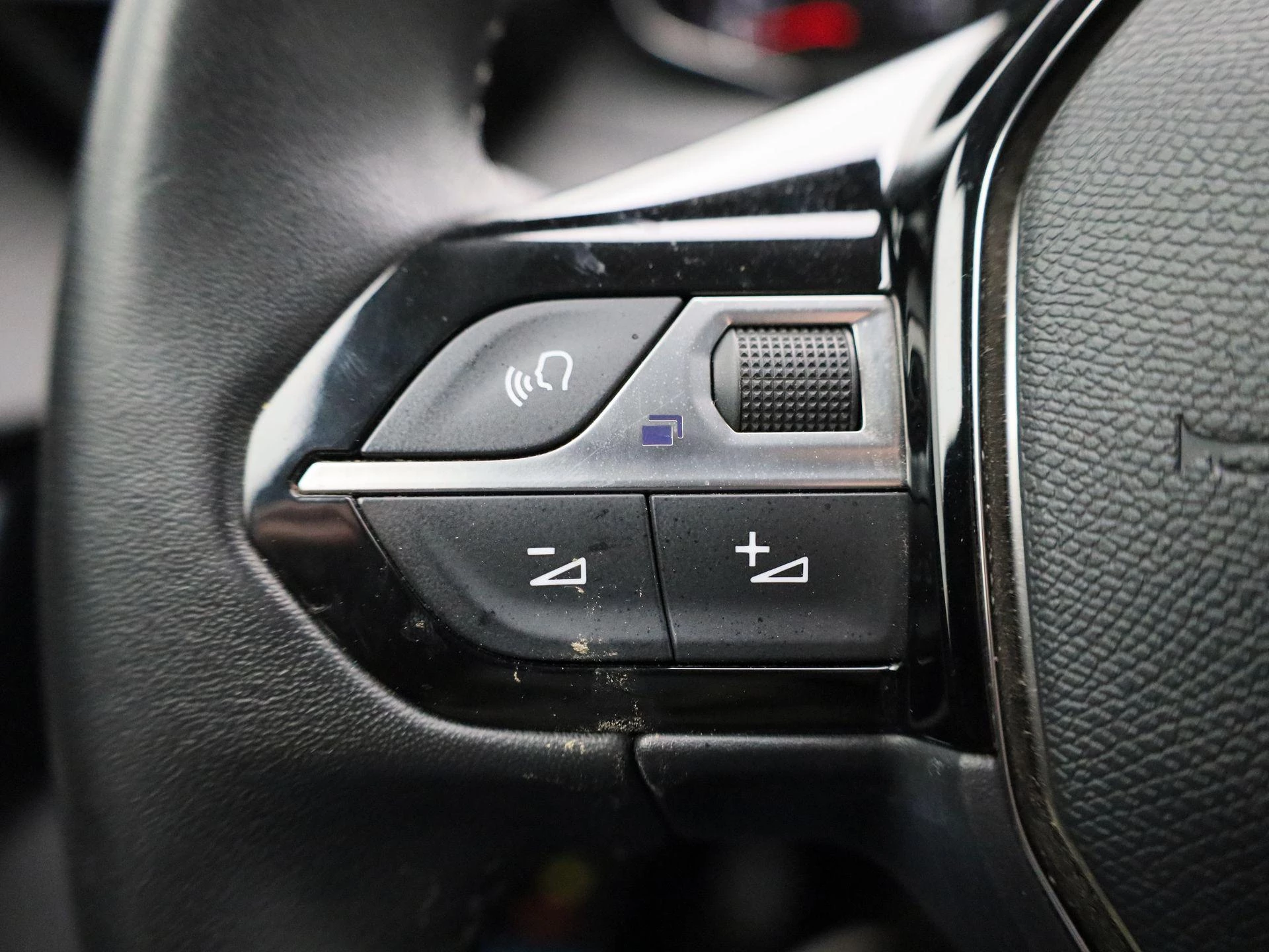 Peugeot-2008-image-16