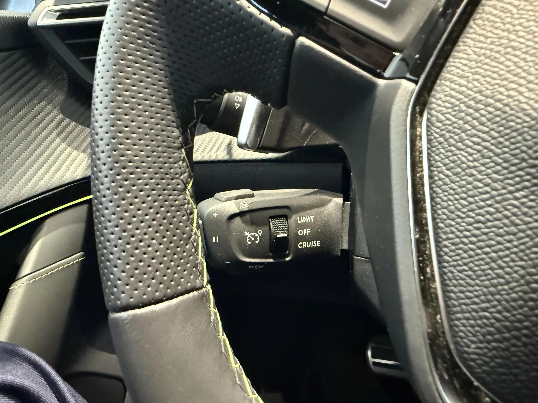 Peugeot 208 1.2 Hybrid 145 e-DCS6 GT