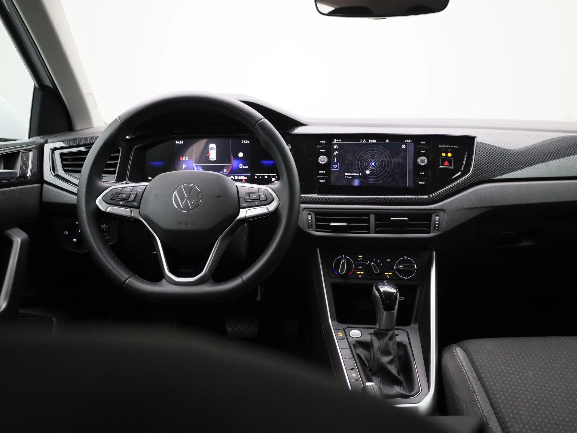 Volkswagen-Polo-image-6