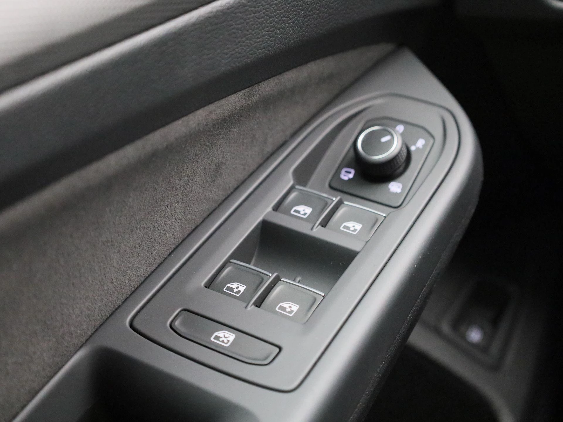 Volkswagen-Golf-image-30