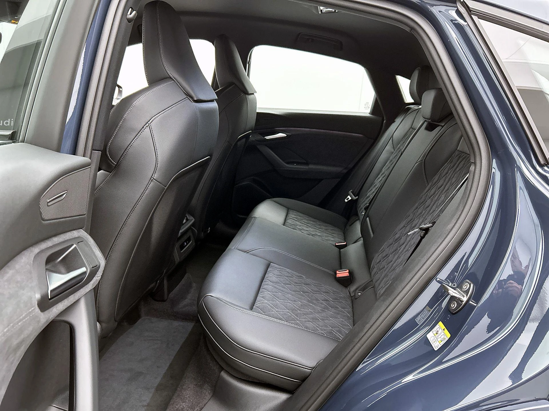 Audi-Q6 e-tron-image-26