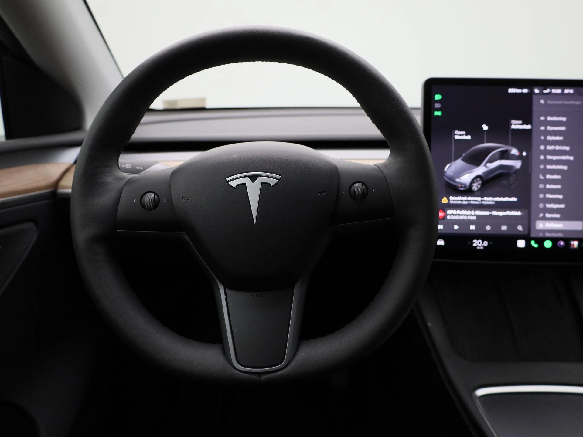 Tesla-Model Y-image-6