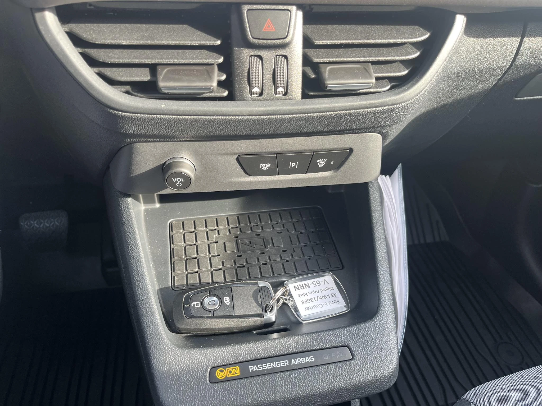 Ford-E-Transit-image-19