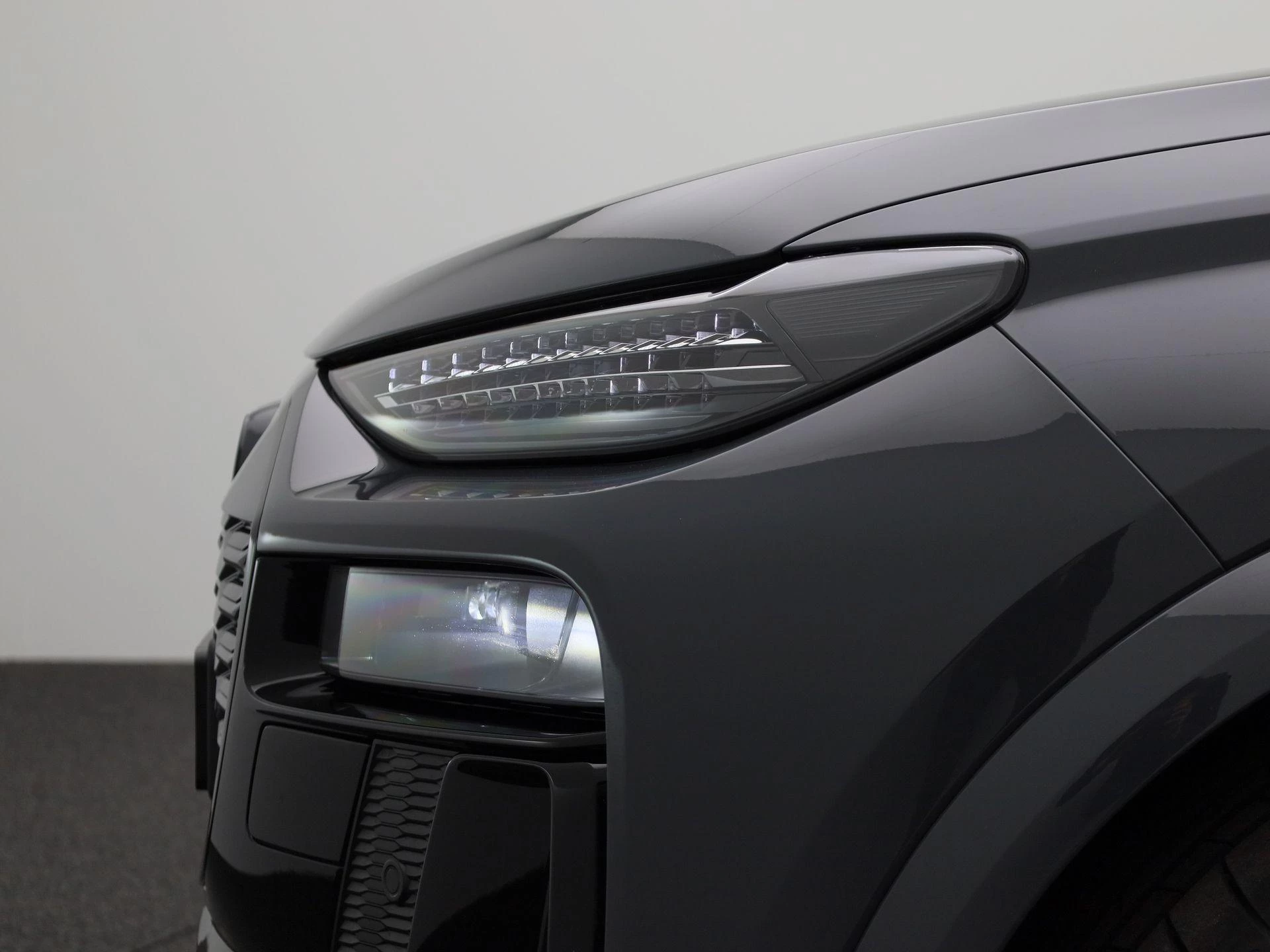 Audi-Q6 e-tron-image-7