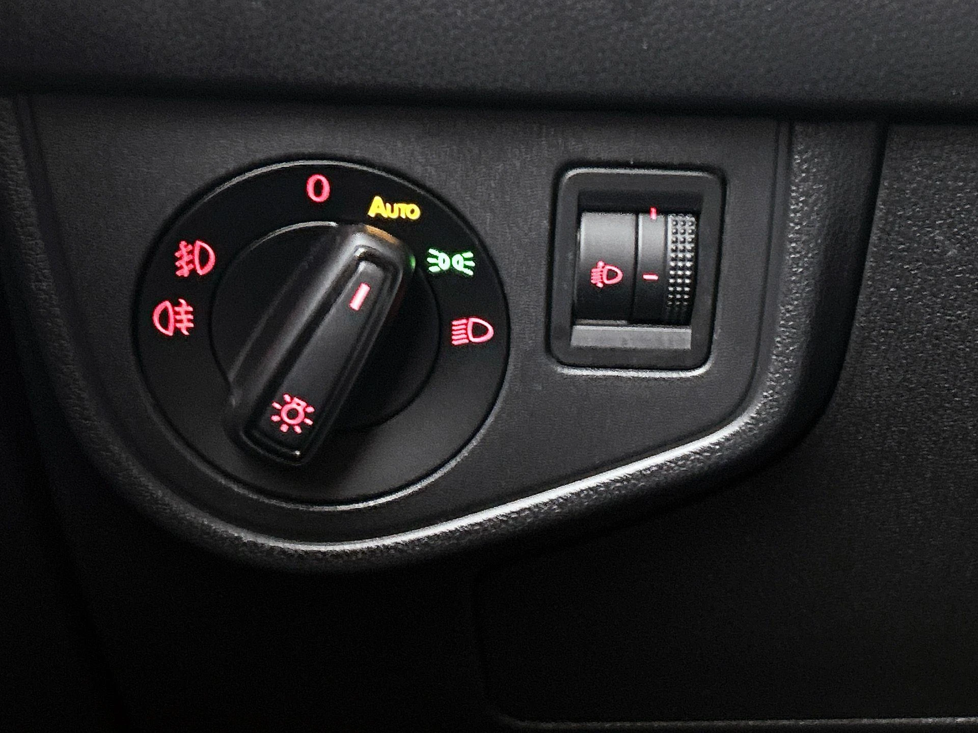 Volkswagen-Polo-image-21