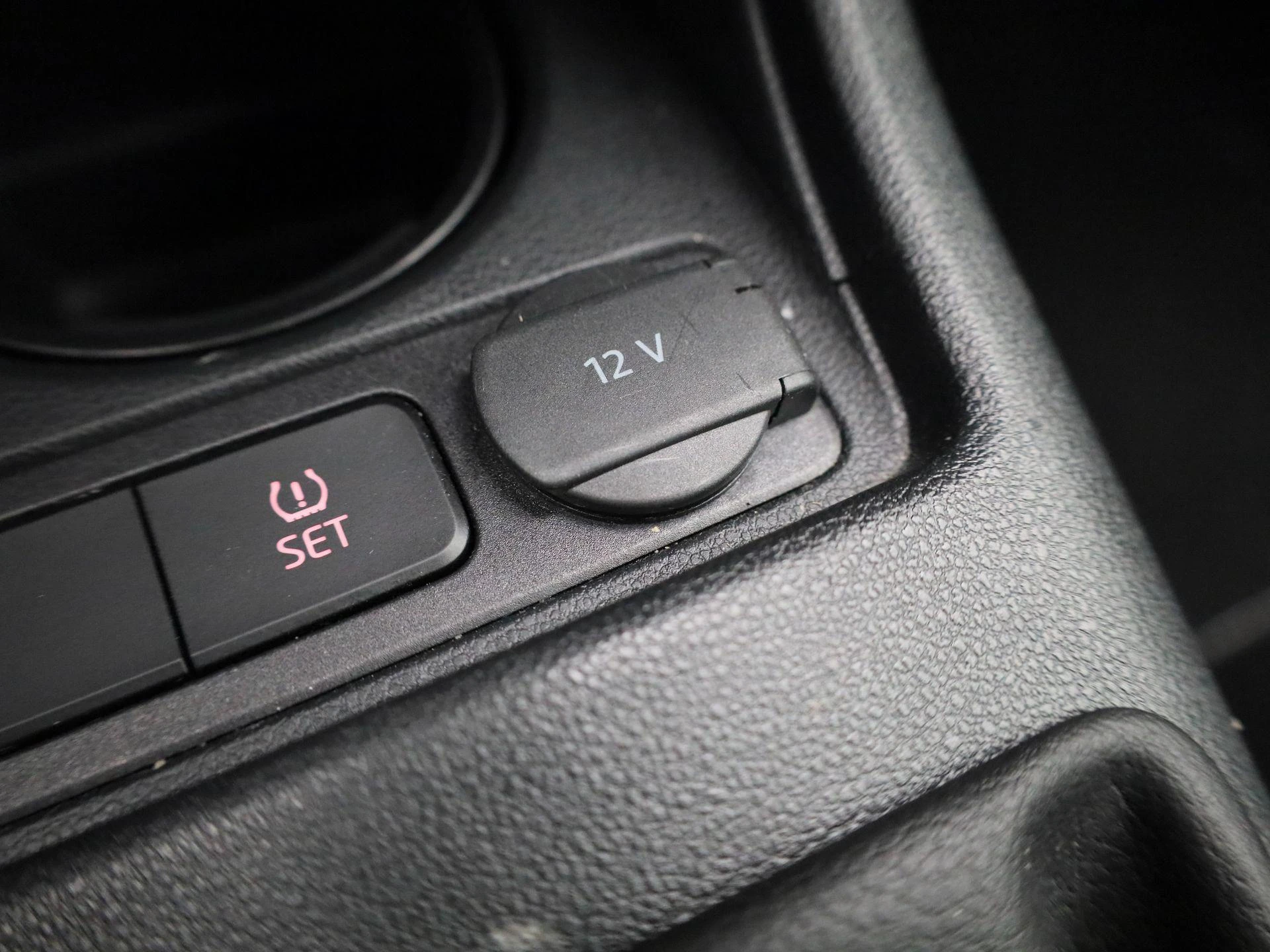 Volkswagen-up!-image-20