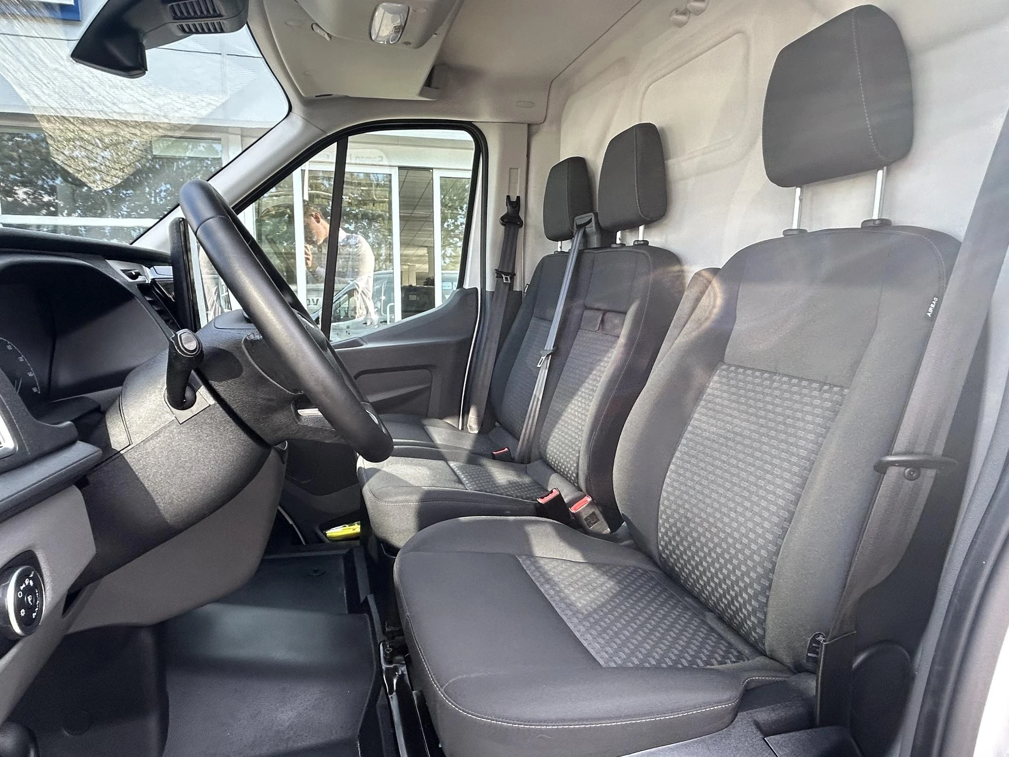 Ford-E-Transit-image-13