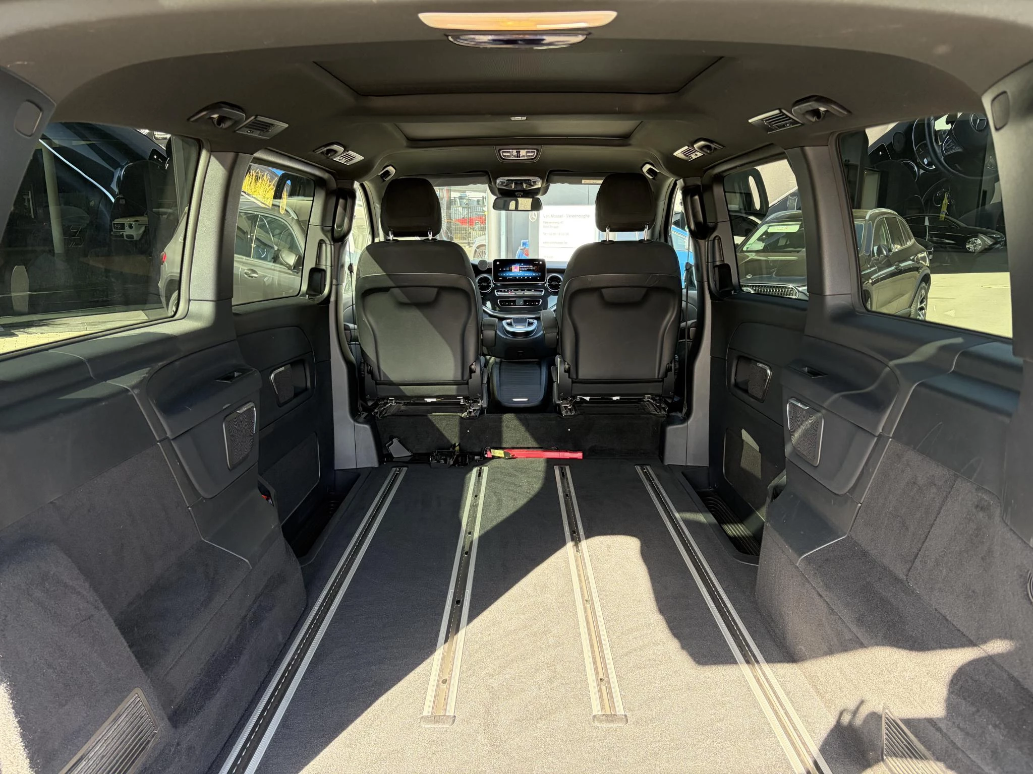 Mercedes-Benz V-Klasse 250 d L1 + LICHTE VRACHT + BURMESTER + TREKHAAK + 360 VIEW