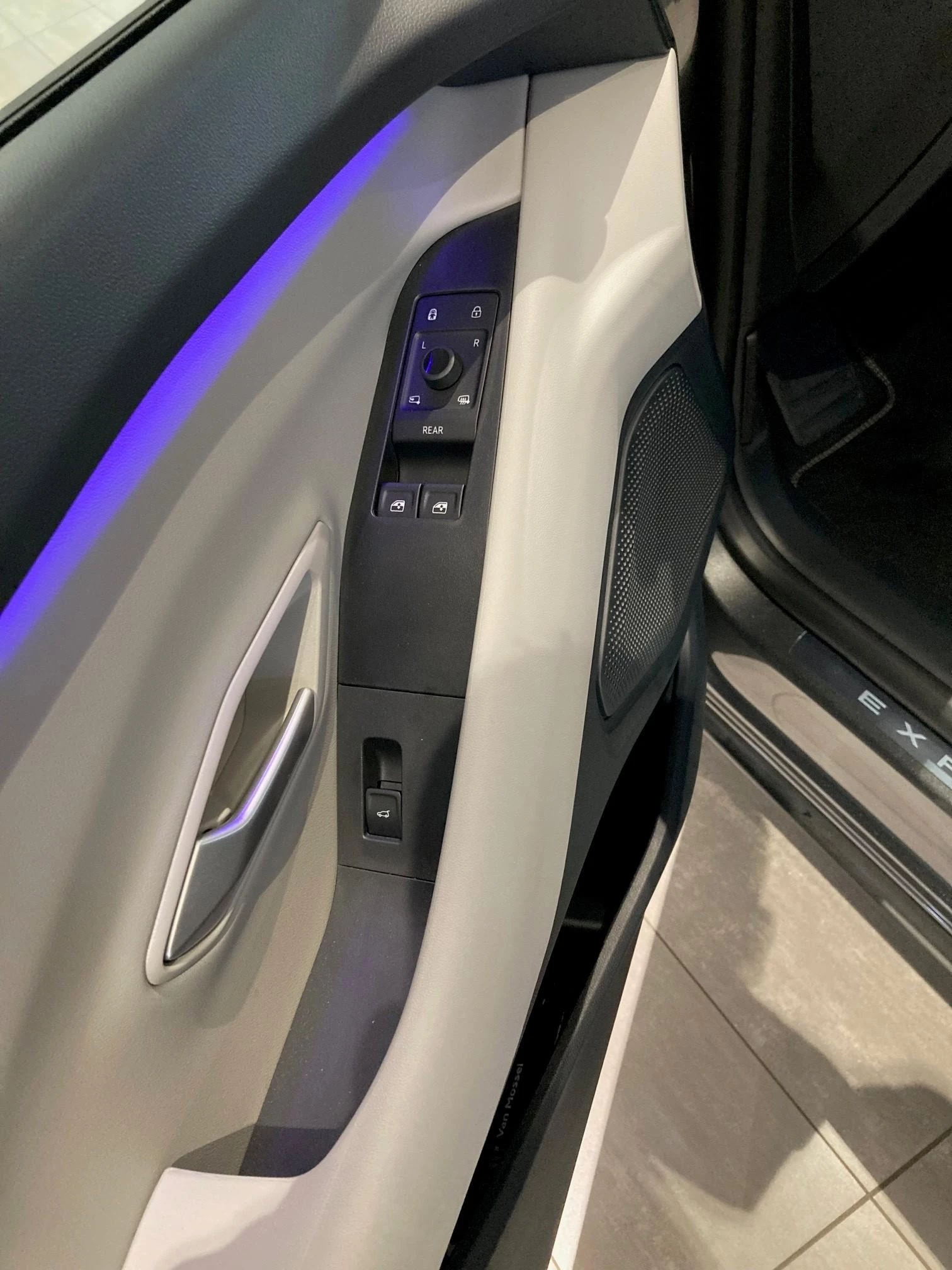 Ford-Explorer-image-11