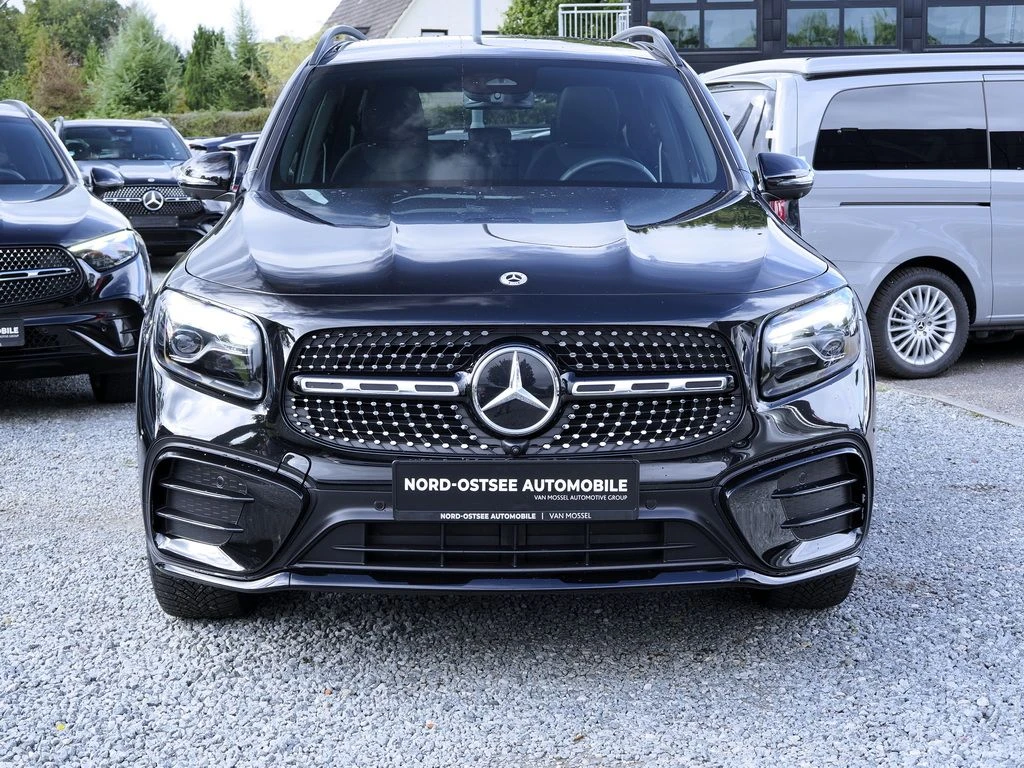 Mercedes-Benz-GLB 200 d-image-3