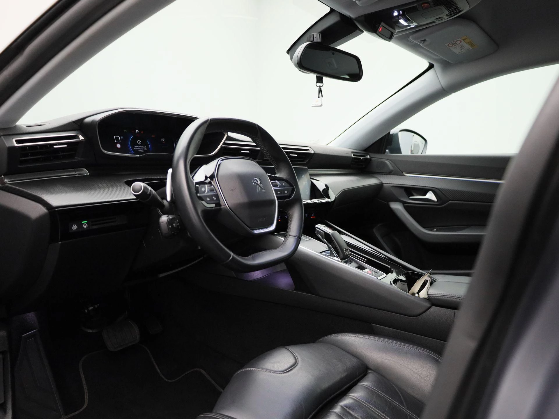 Peugeot-508-image-32