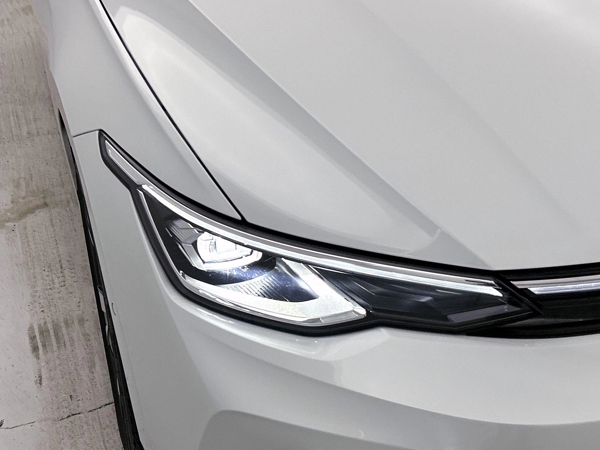Volkswagen-Golf-image-12
