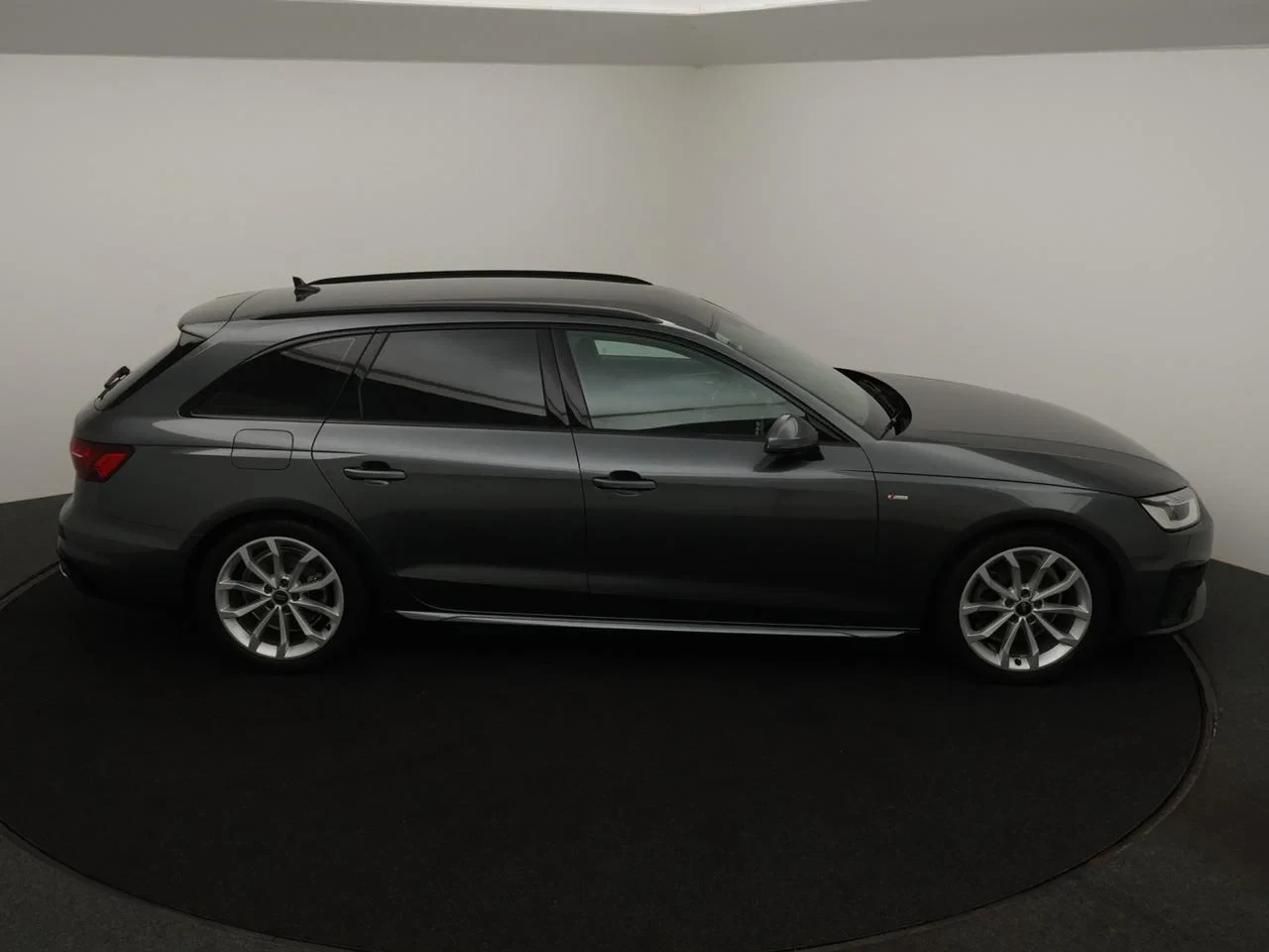 Audi-A4-image-13