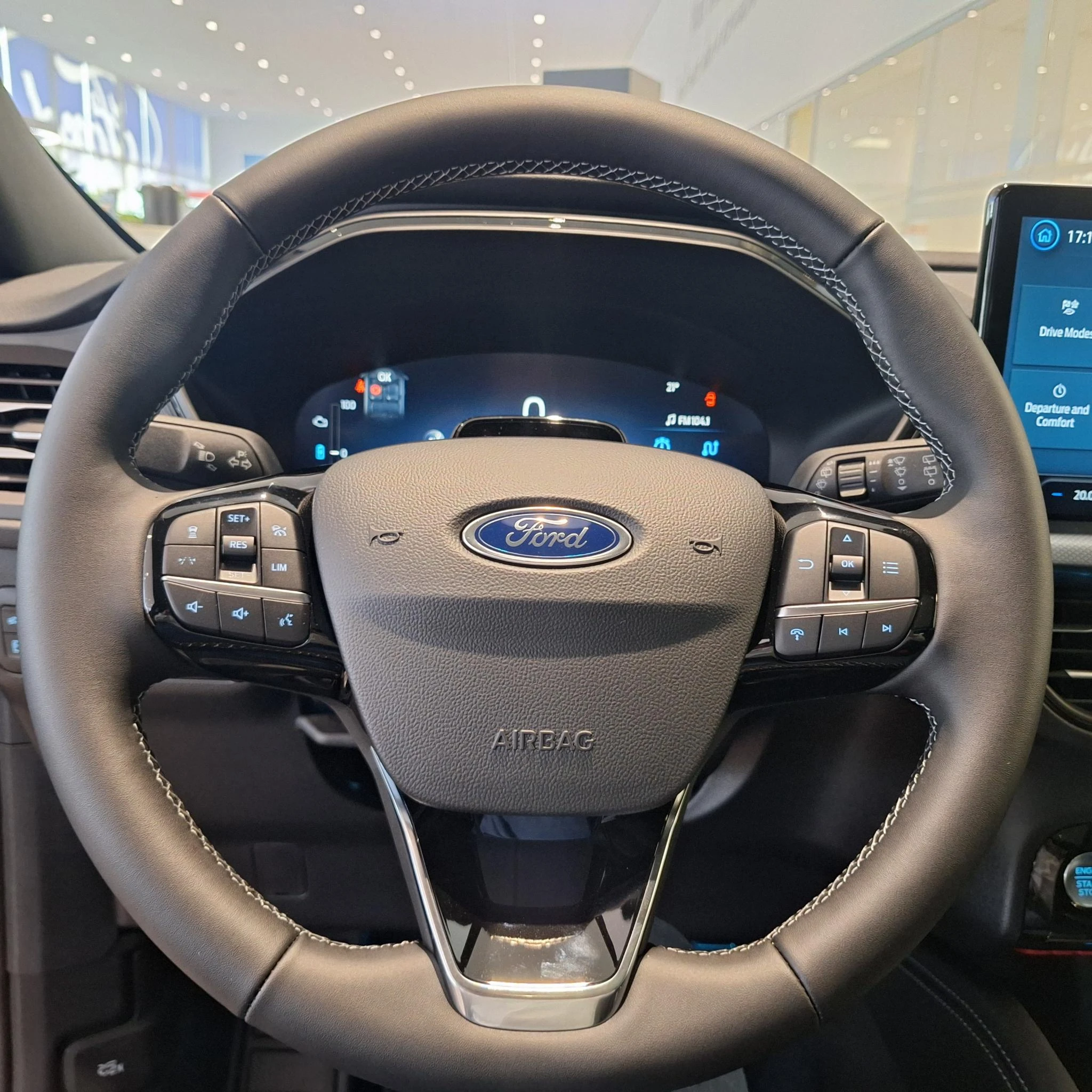 Ford-Kuga-image-27