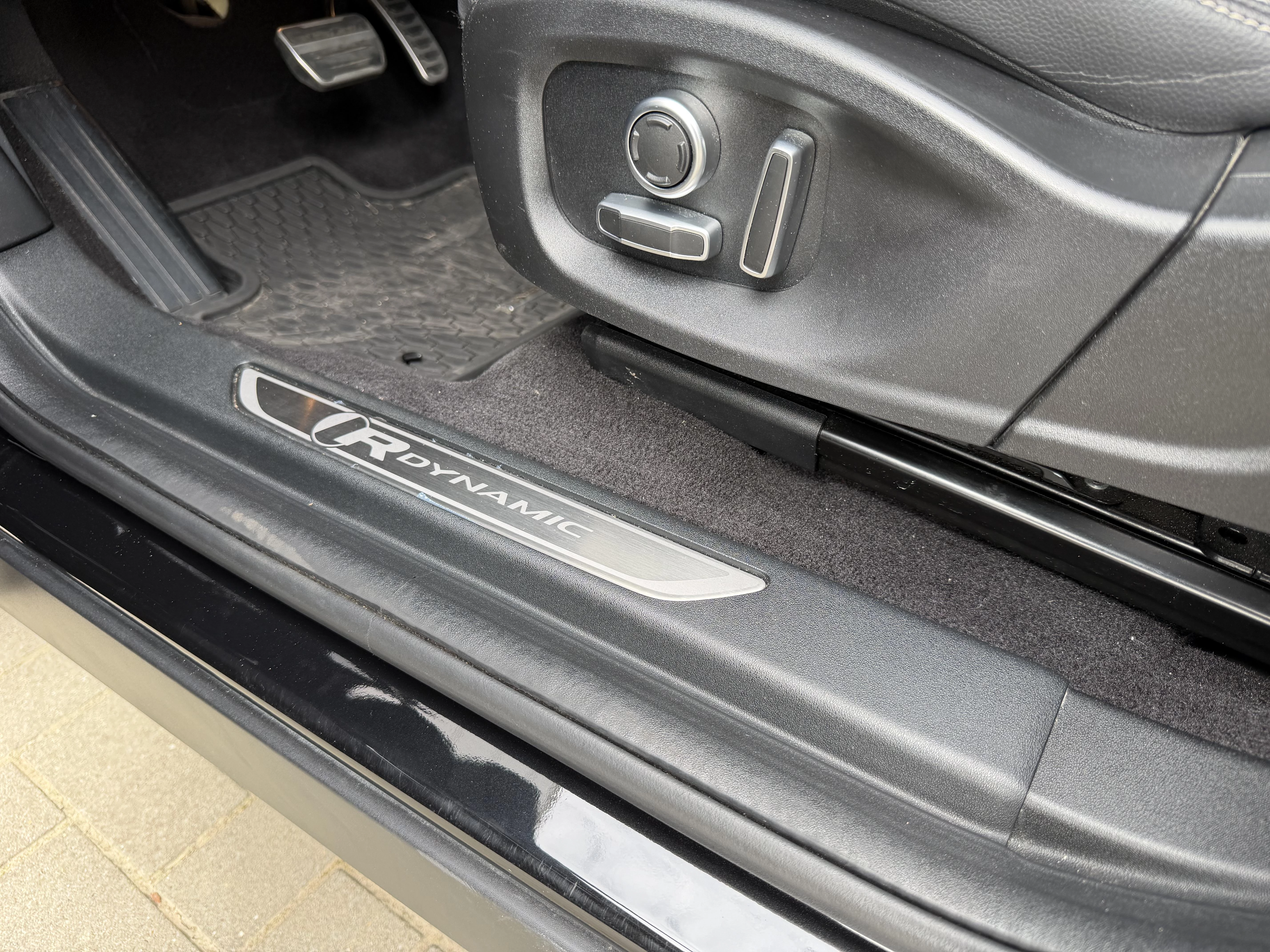 Jaguar E-PACE D165 R-Dynamic S