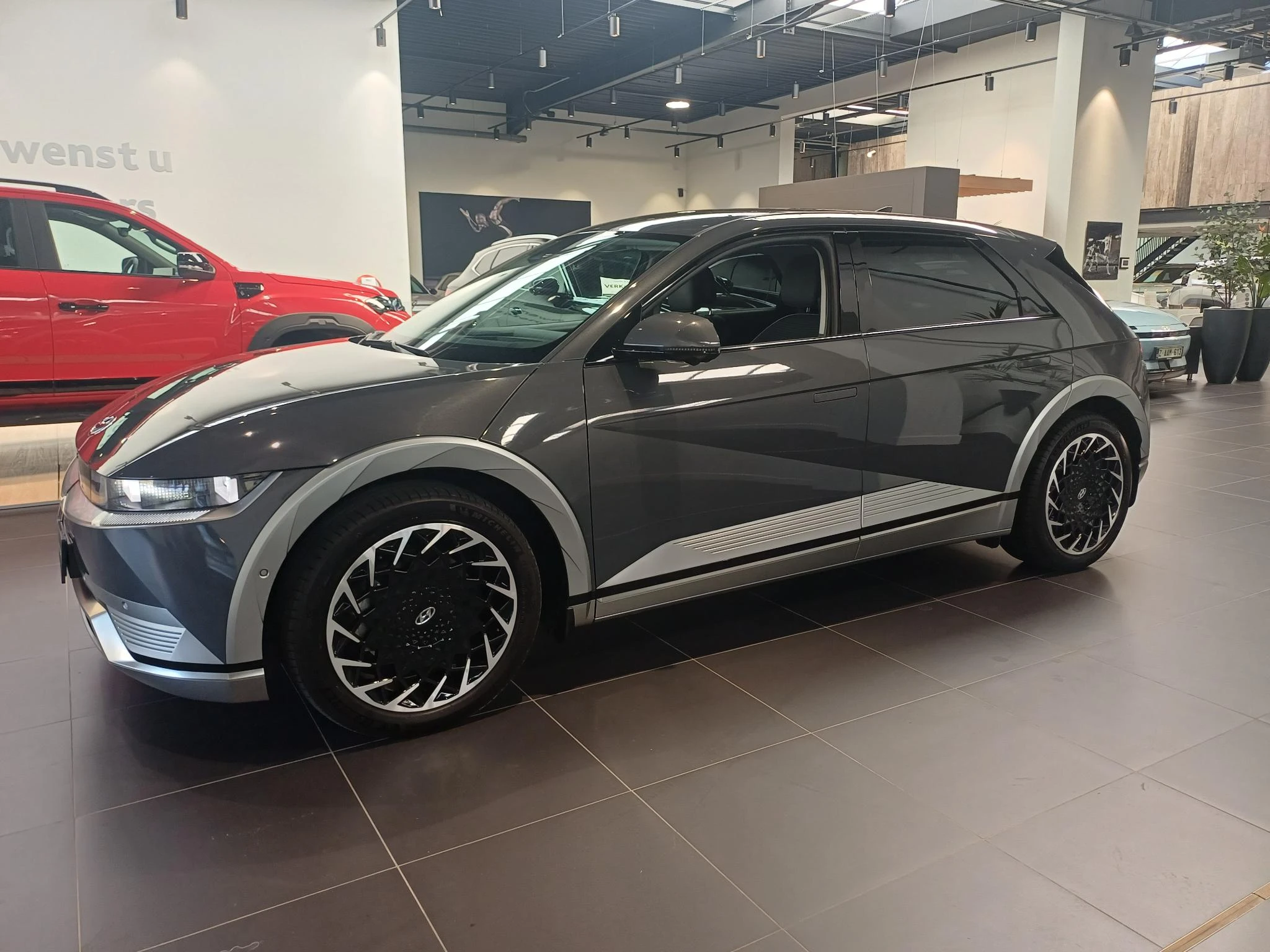 Hyundai-IONIQ 5-image-4