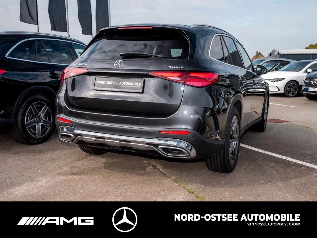 Mercedes-Benz GLC 300 d 4M AMG KEYLESS DISTRONIC AHK MBUX SHZ AMG Line