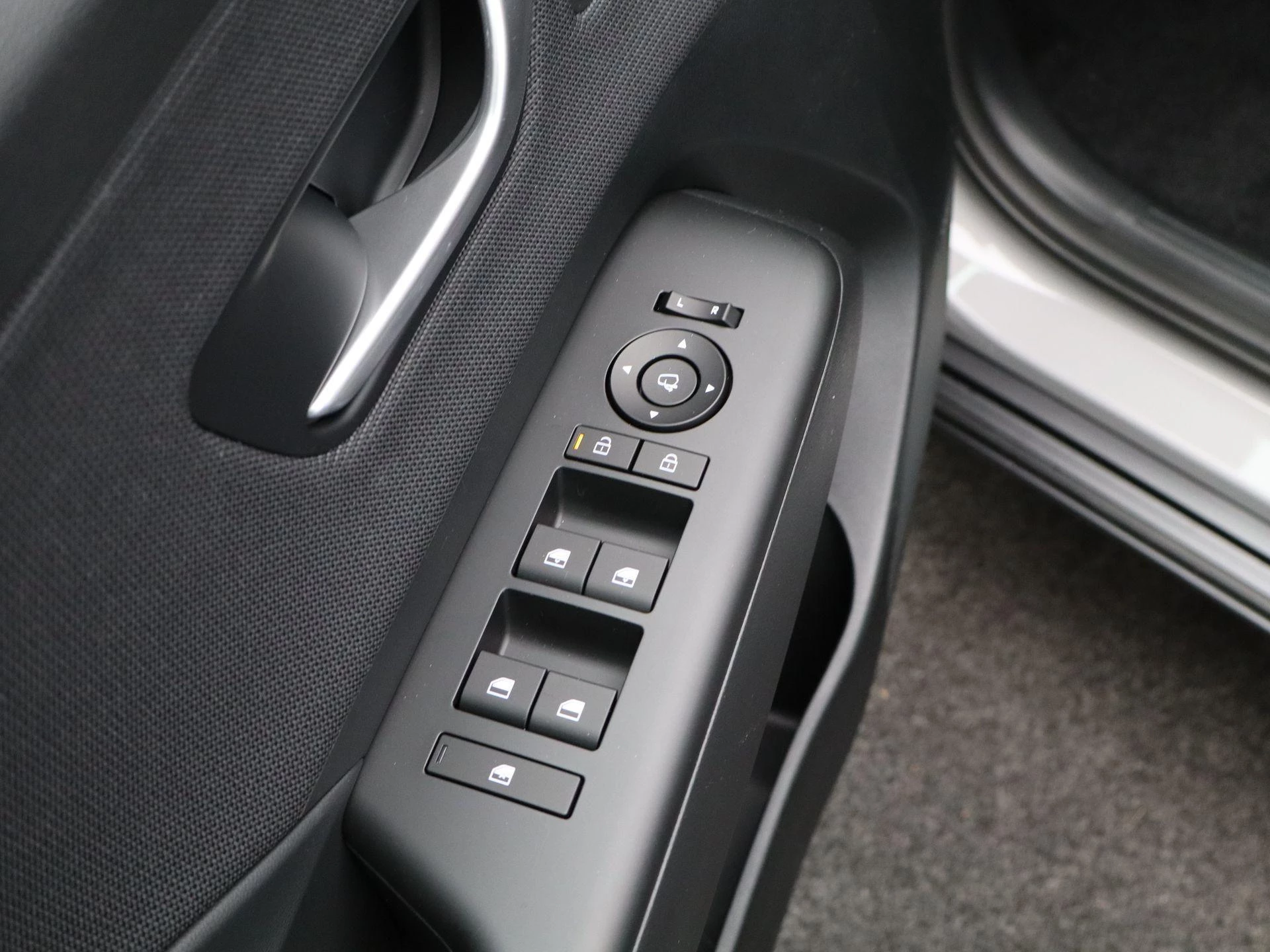 Hyundai-Kona-image-30
