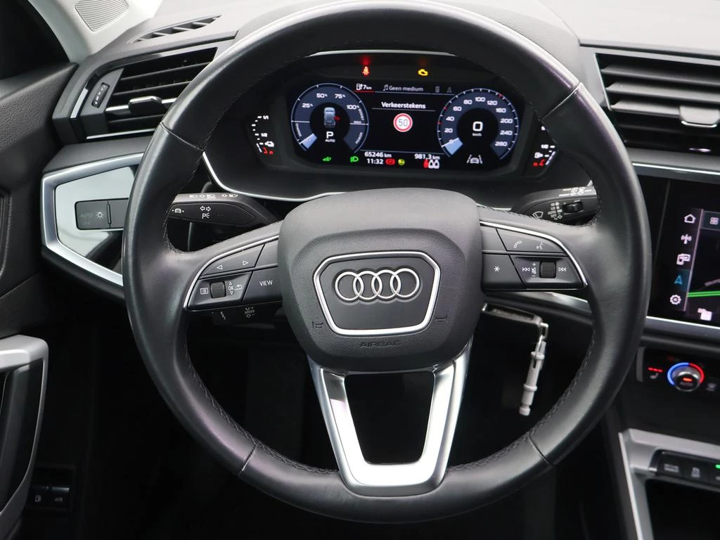 Audi Q3 PHEV Audi Q3 PHEV Attraction 45TFSIe 245PK *AUTOMAAT*LEDER*NAVI*PDC*CRUISE*VIRTUAL COCKPIT*...*