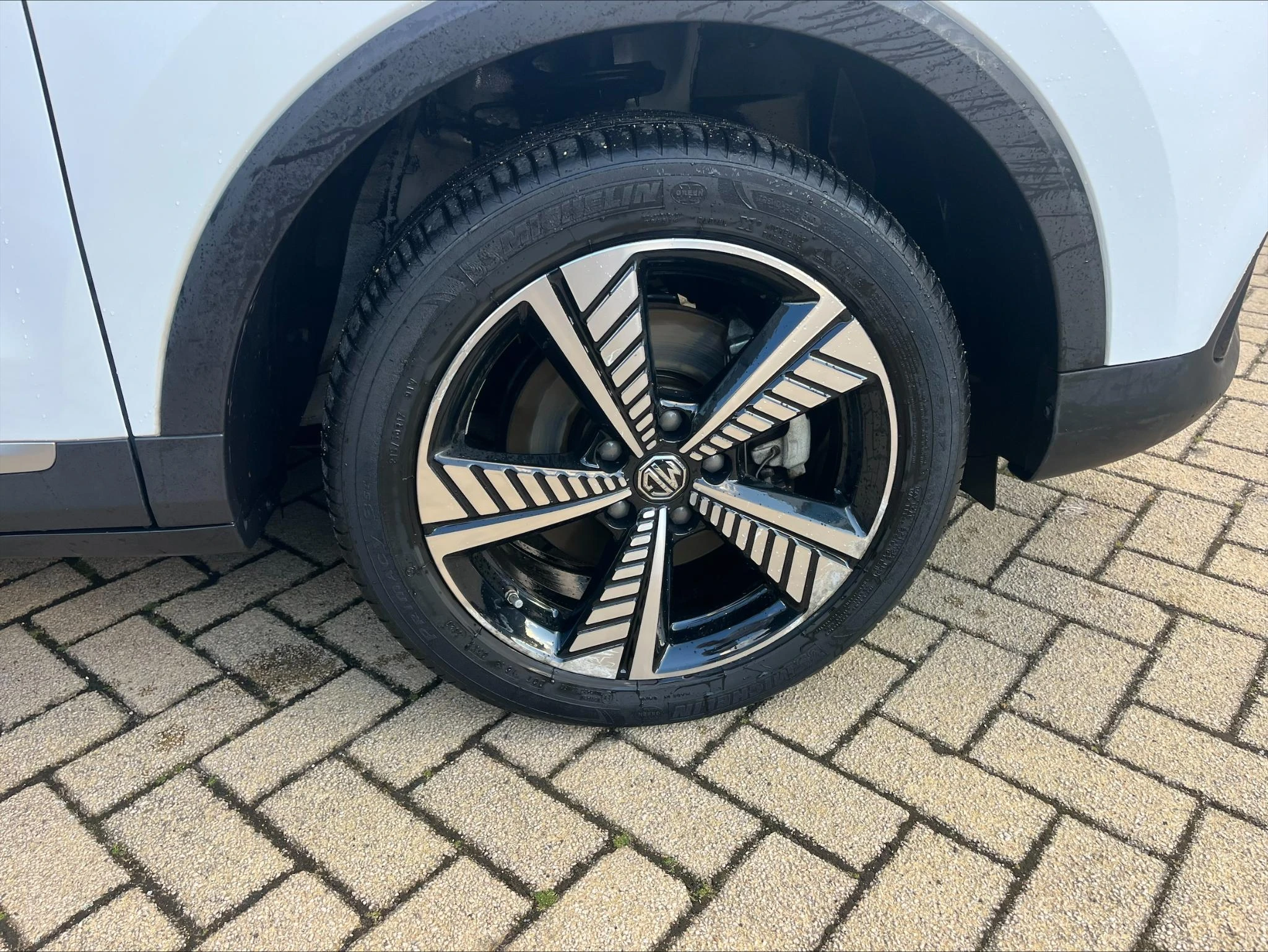 MG-ZS EV-image-10