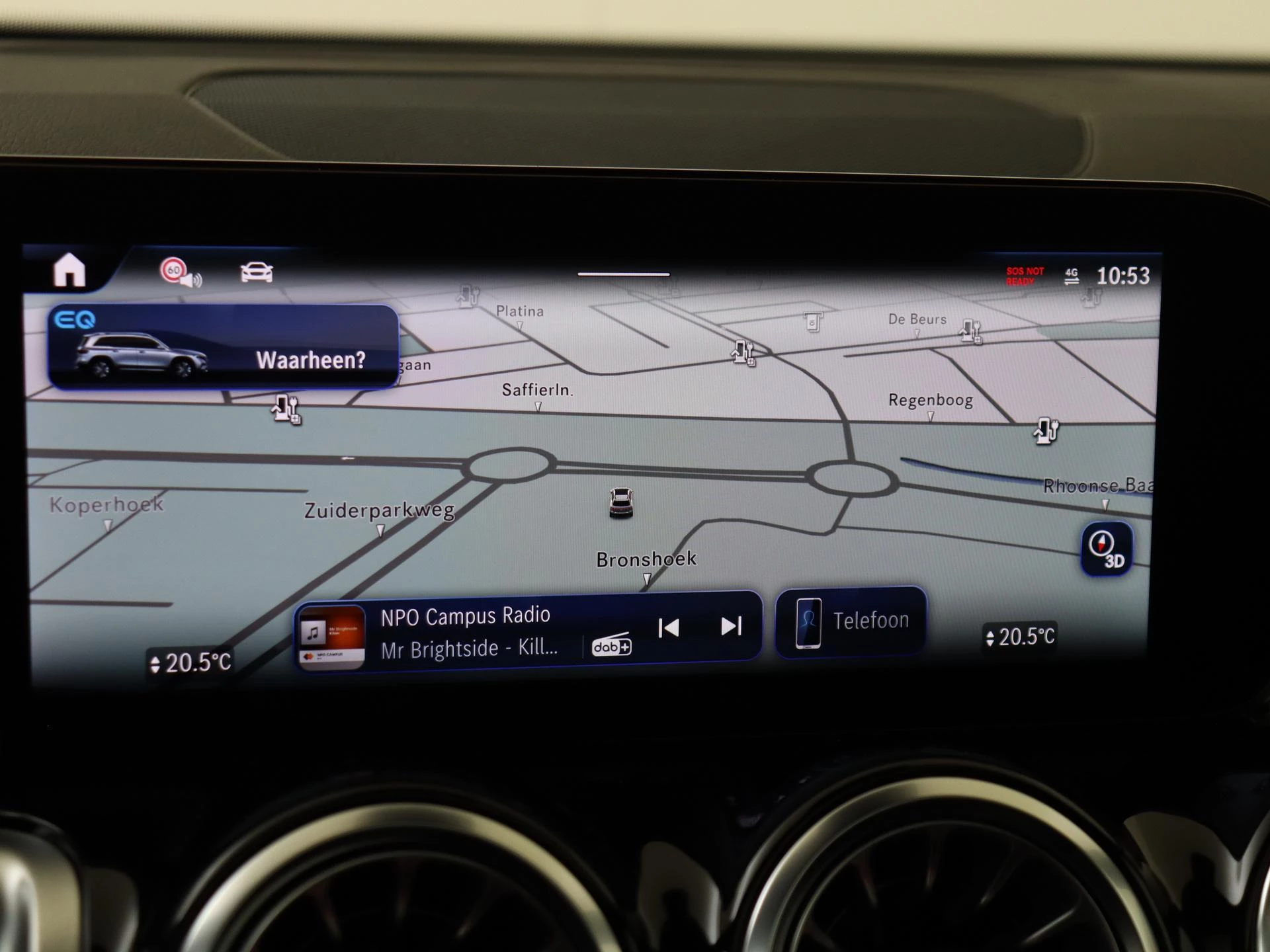 Mercedes-Benz-EQB-image-15