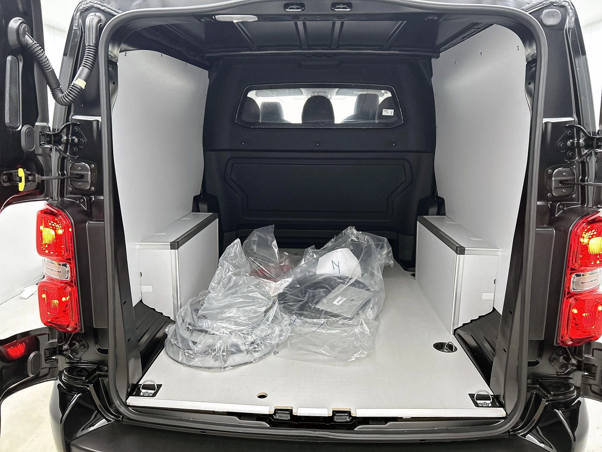 Opel-Vivaro-e-image-34