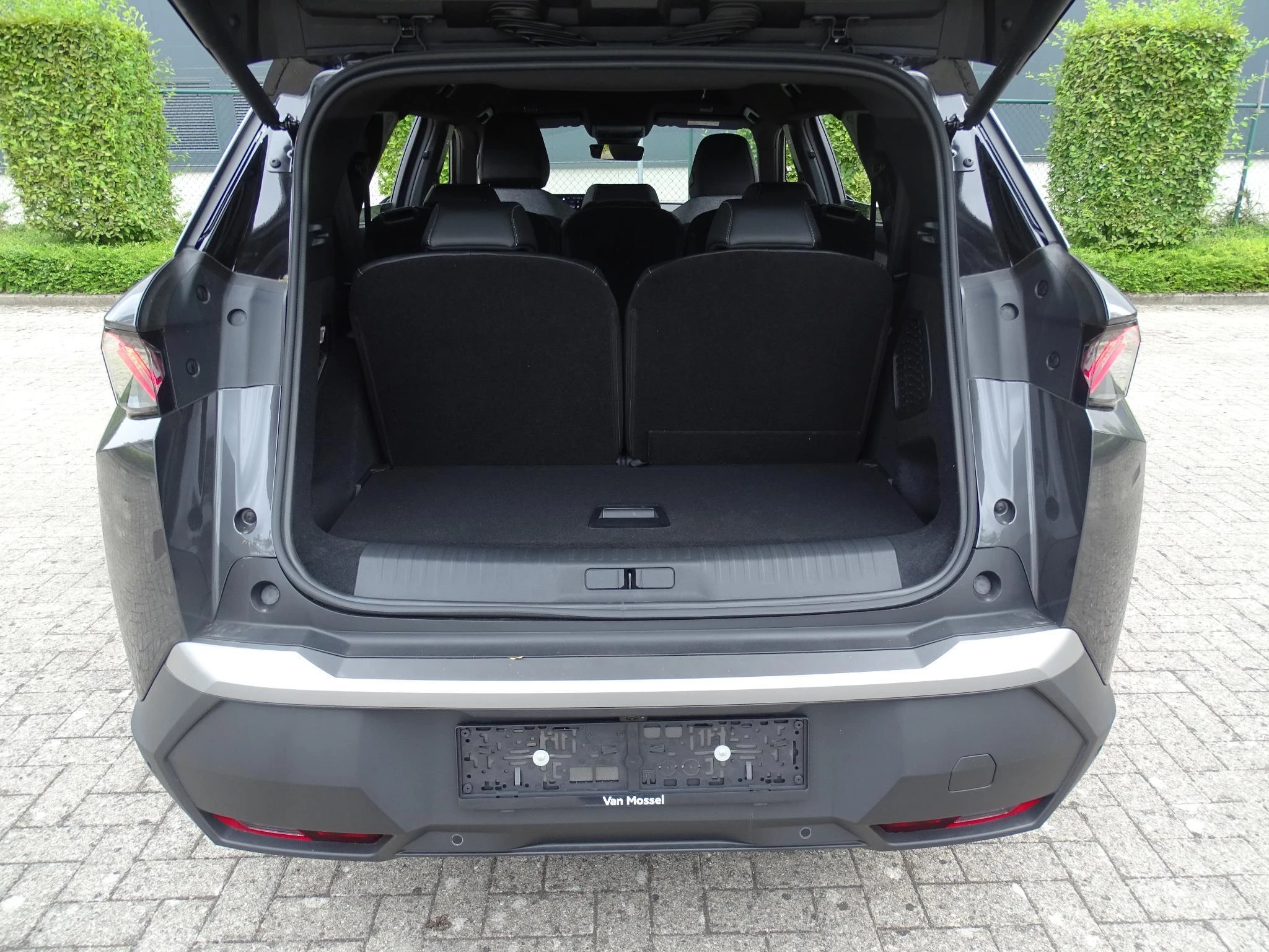 Peugeot 5008 1.2 HYBRID 145 e-DSC6 GT 7 seats