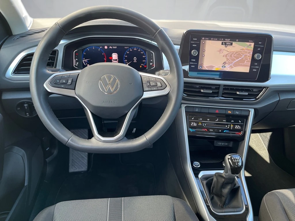 Volkswagen-T-Roc-image-9