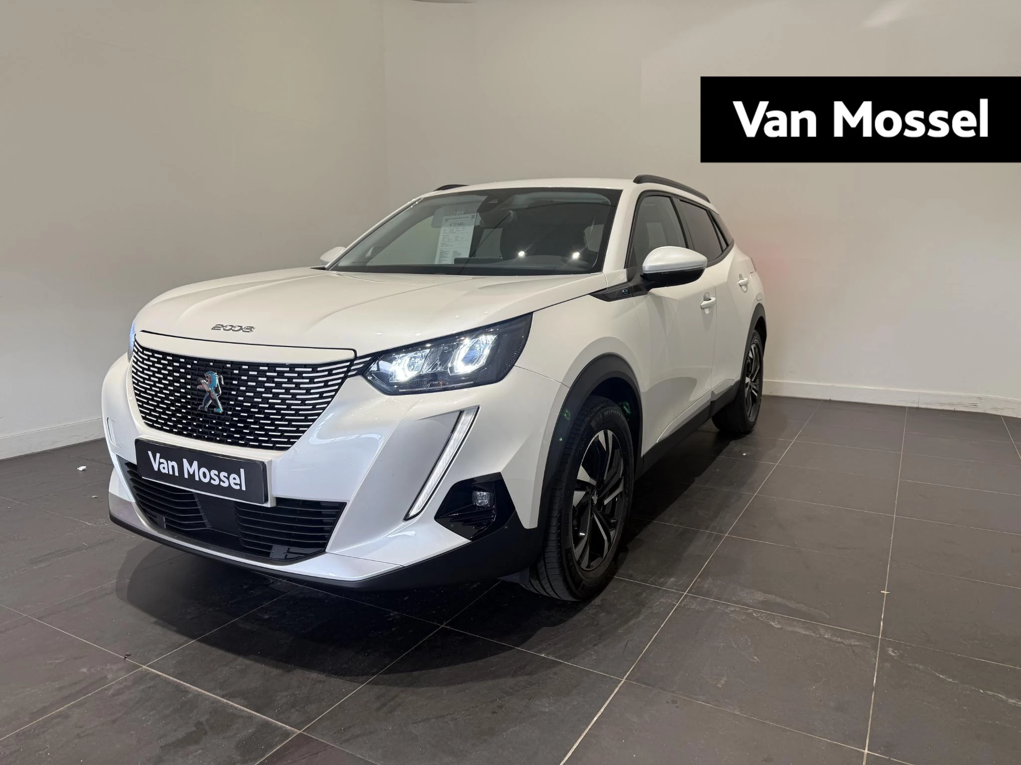 Peugeot-e-2008-image-0