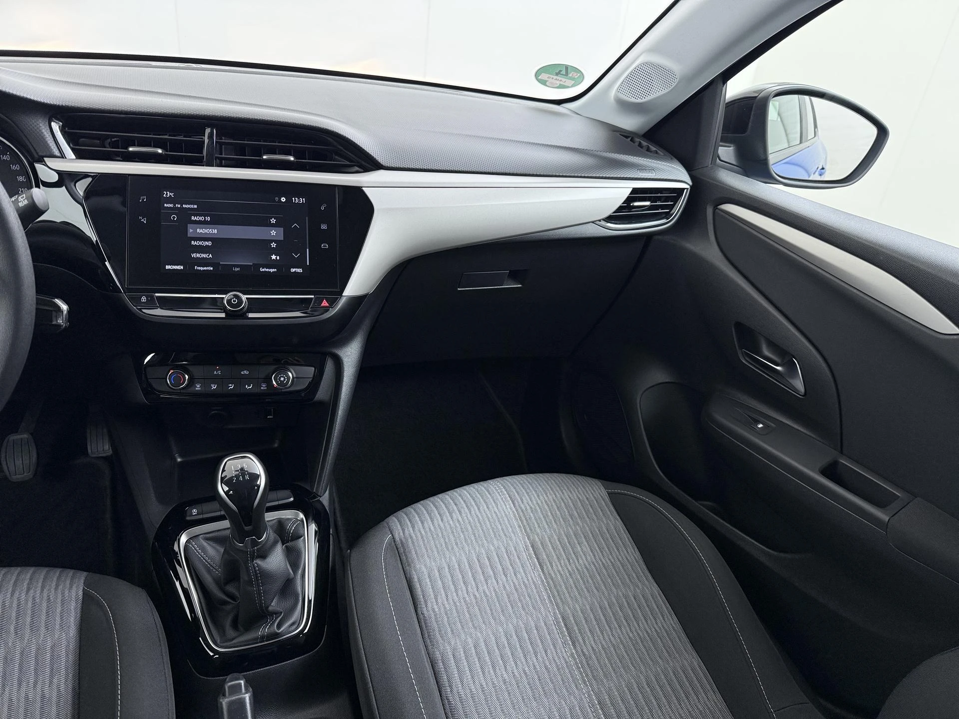 Opel-Corsa-image-17