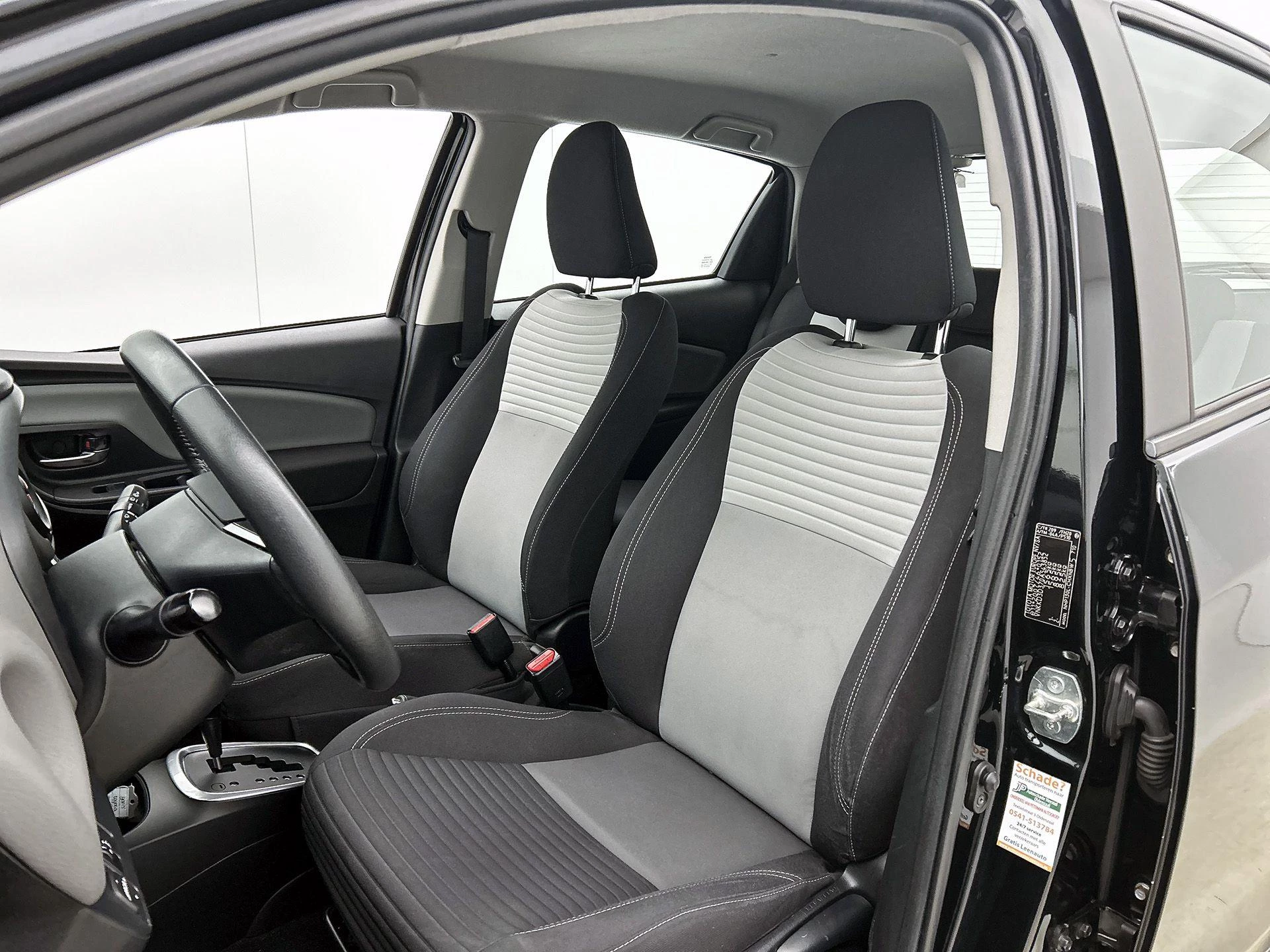 Toyota-Yaris-image-34