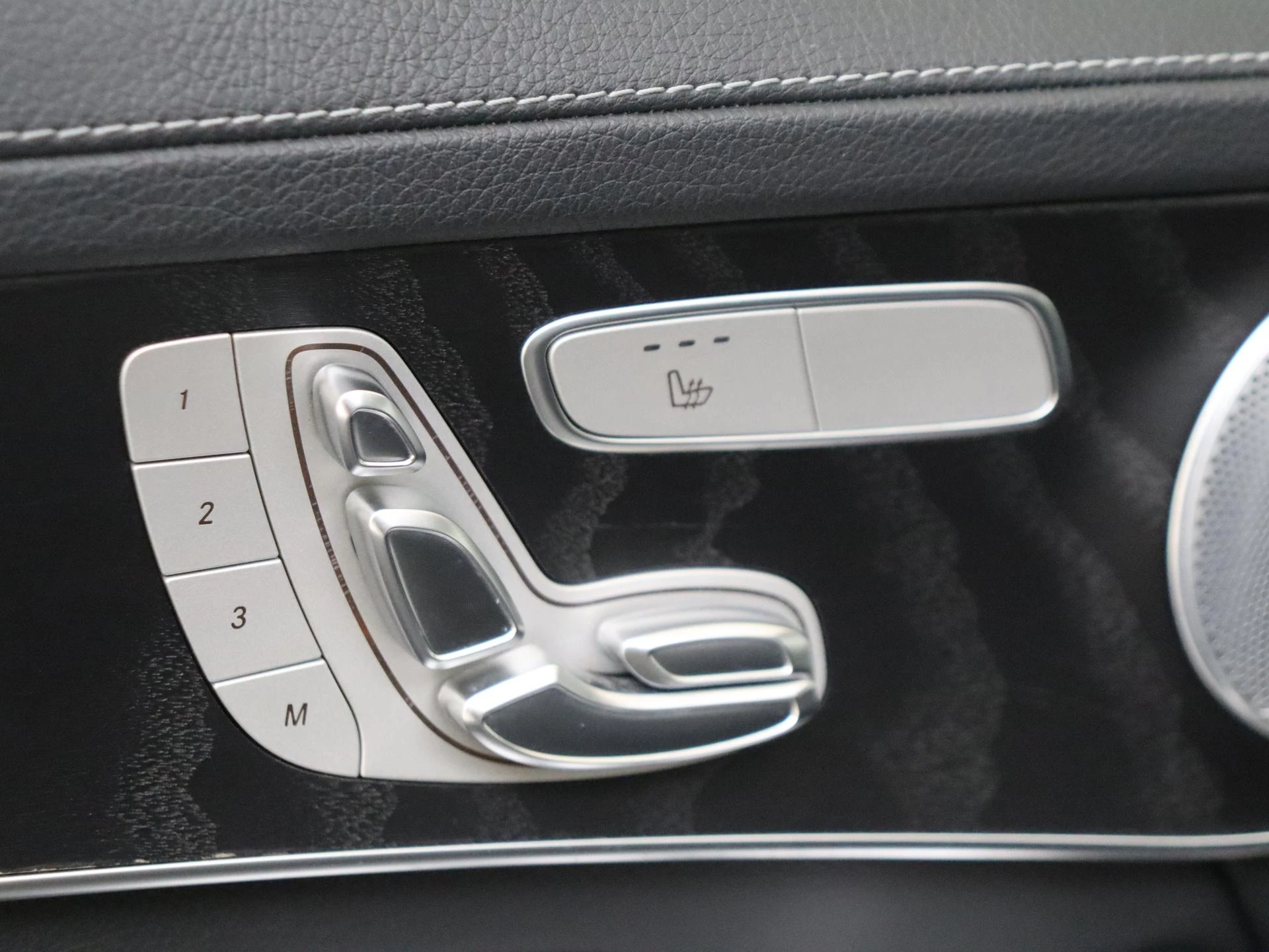 Mercedes-Benz-GLC-image-25