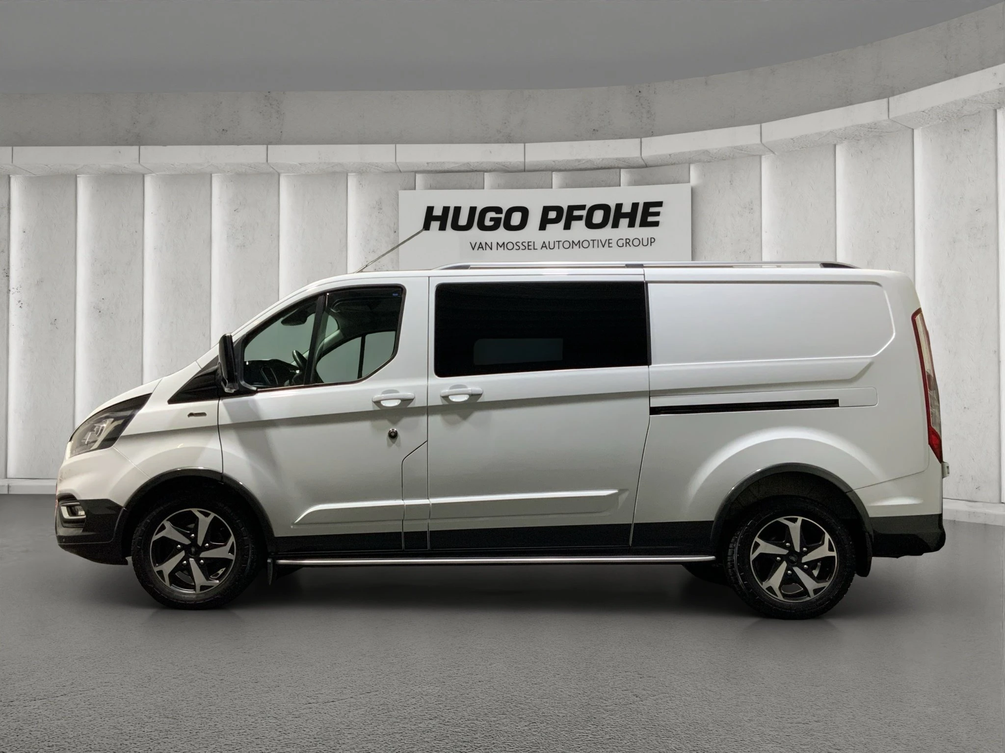 Ford-Transit Custom-image-1