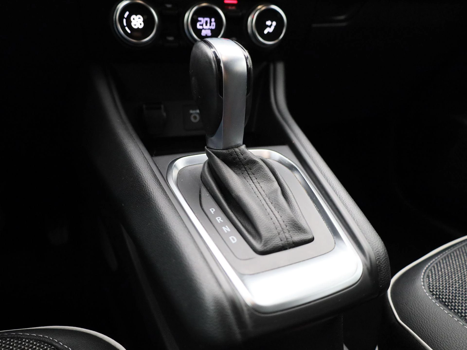 Renault-Captur-image-17