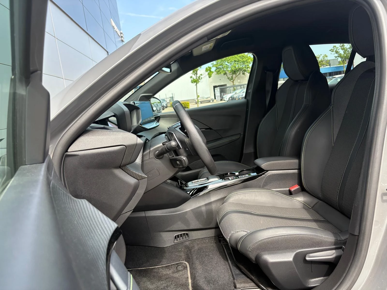 Peugeot 208 1.2 Hybrid 145 e-DCS6 GT