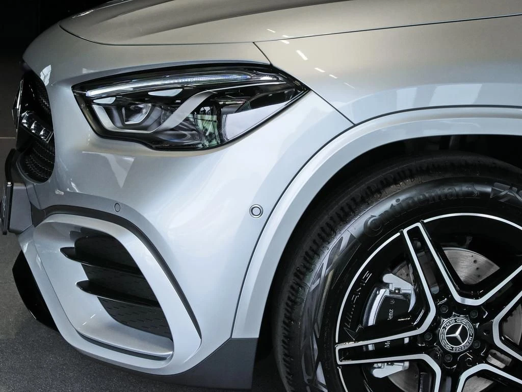 Mercedes-Benz-GLA 200-image-3