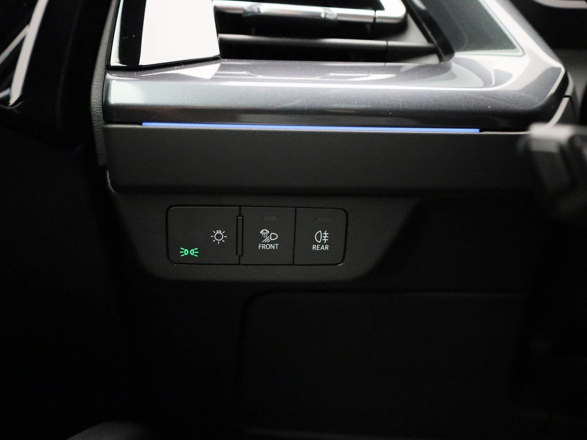 Audi-Q4 e-tron-image-28