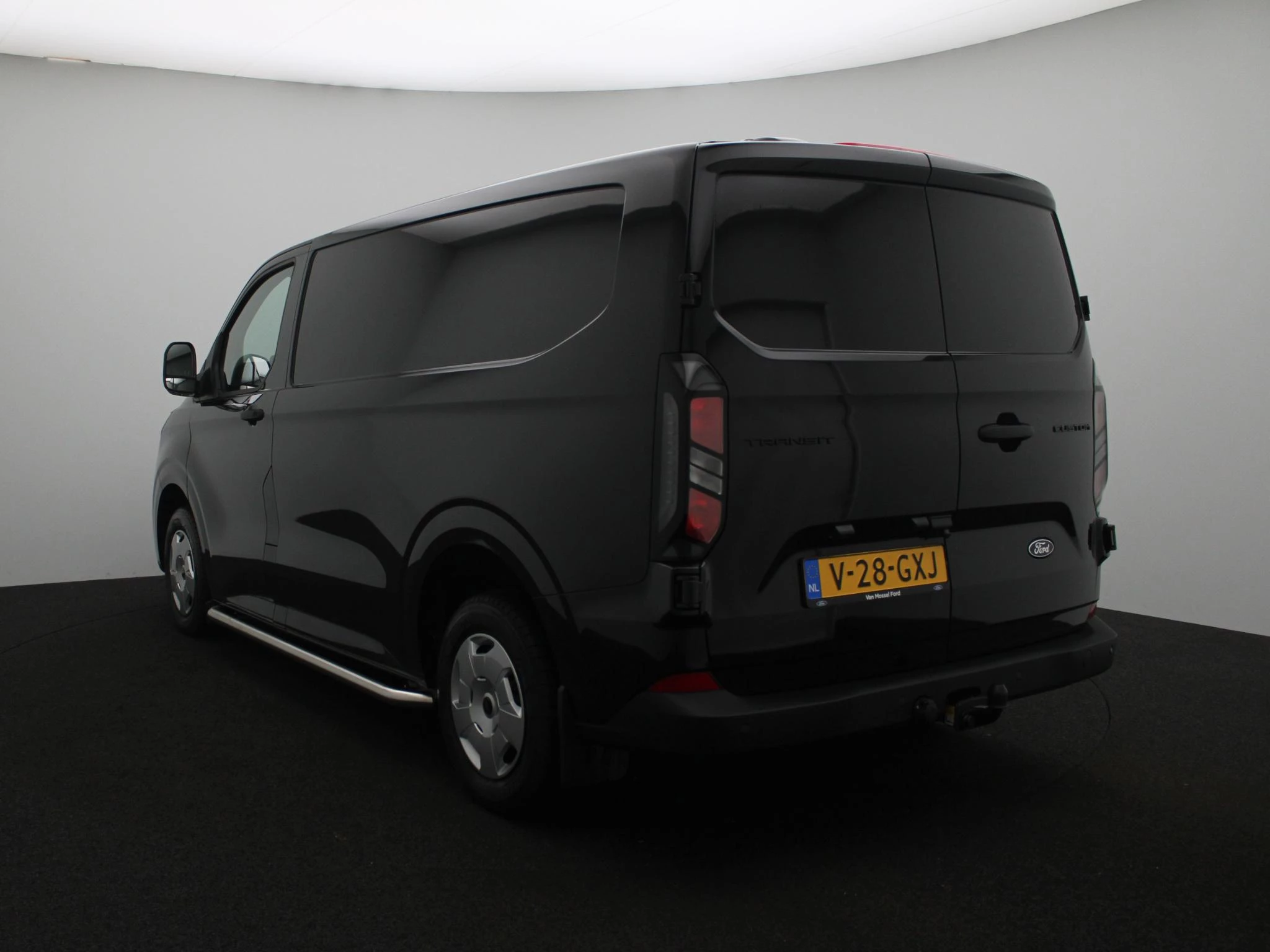 Ford-Transit Custom-image-1
