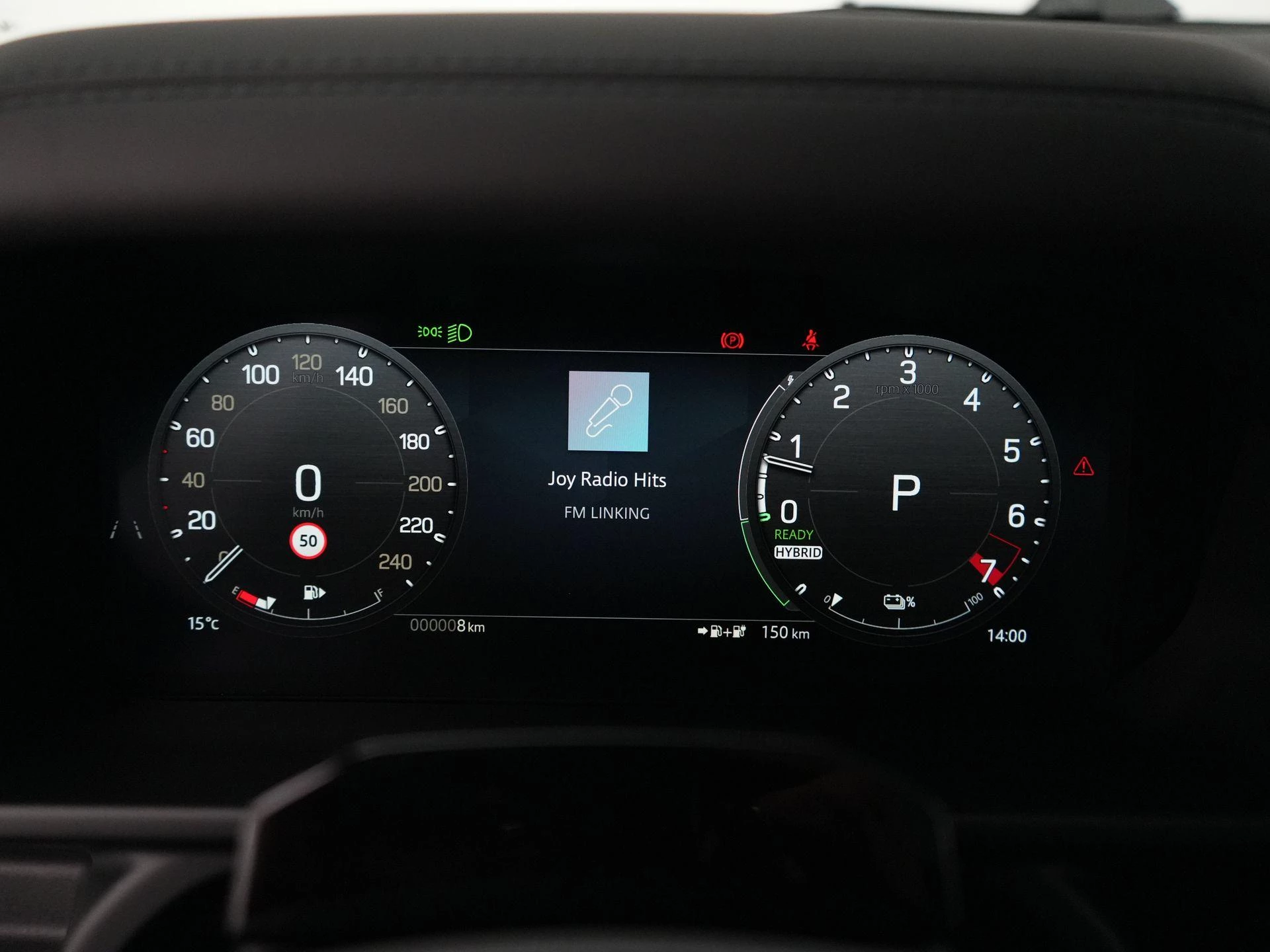 Land Rover-Defender-image-10