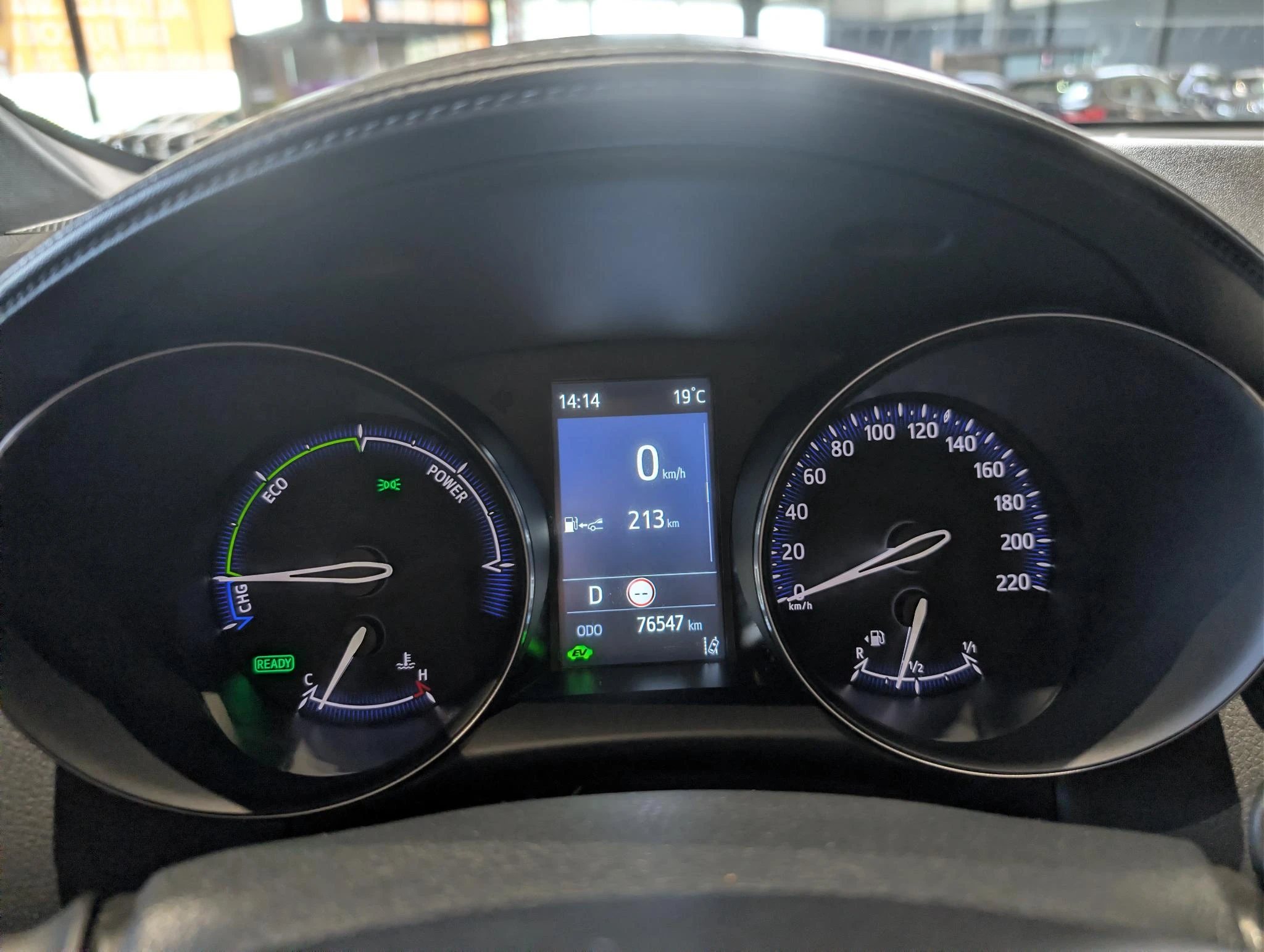 Toyota-C-HR-image-16
