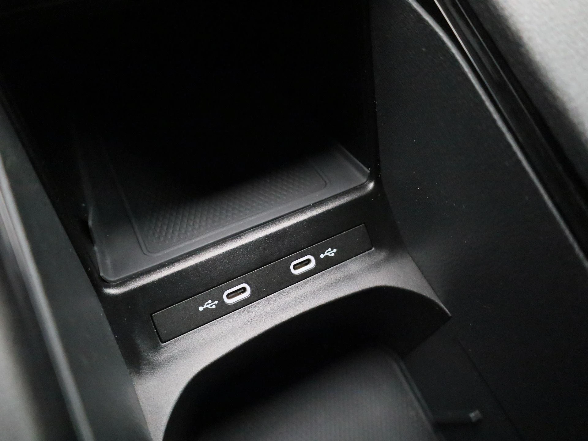 Volkswagen-ID.4-image-18
