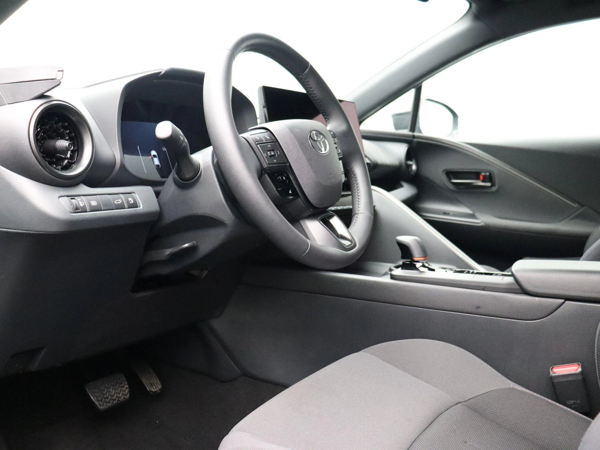 Toyota-C-HR-image-11