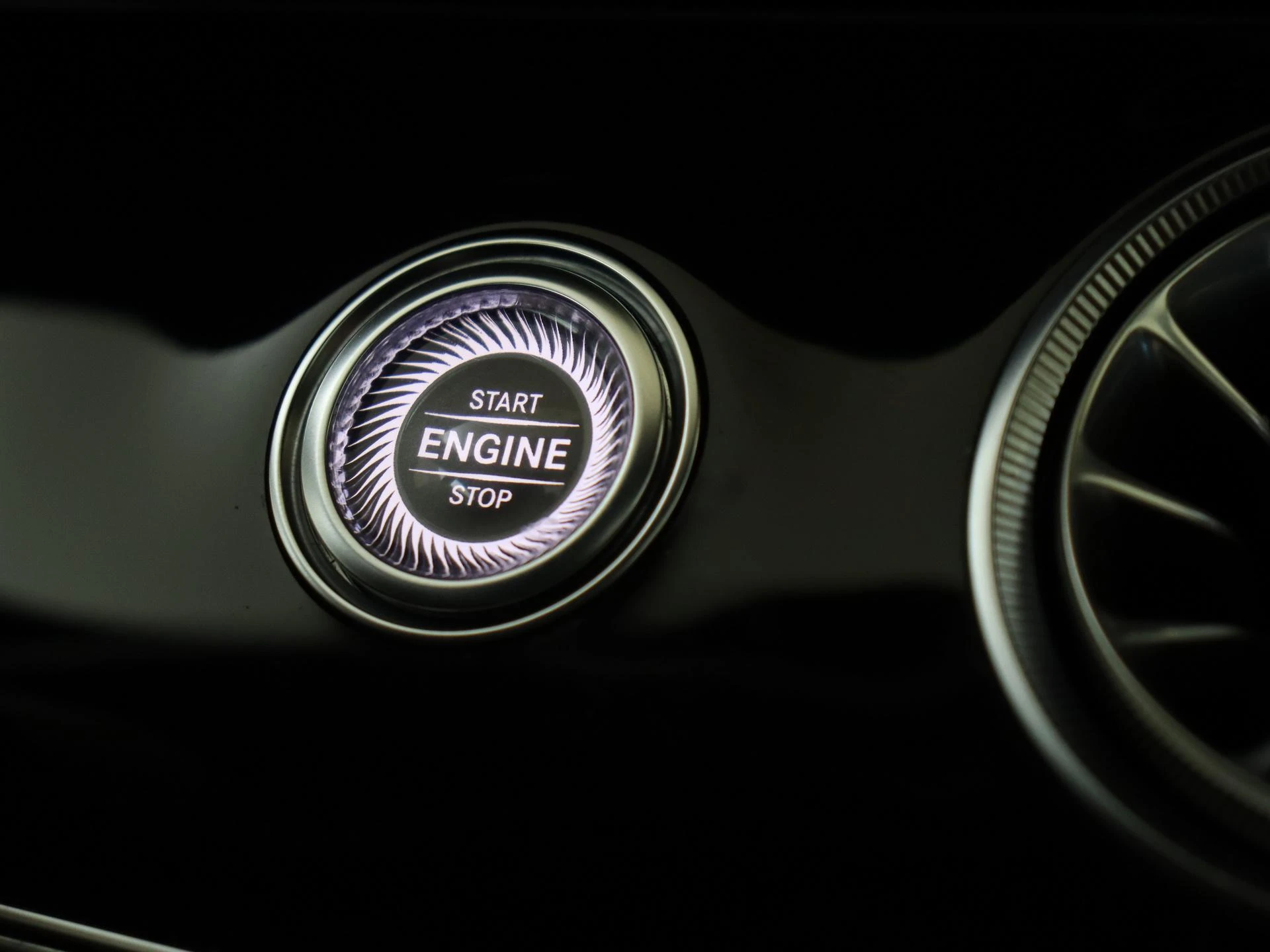 Mercedes-AMG-GT-image-29