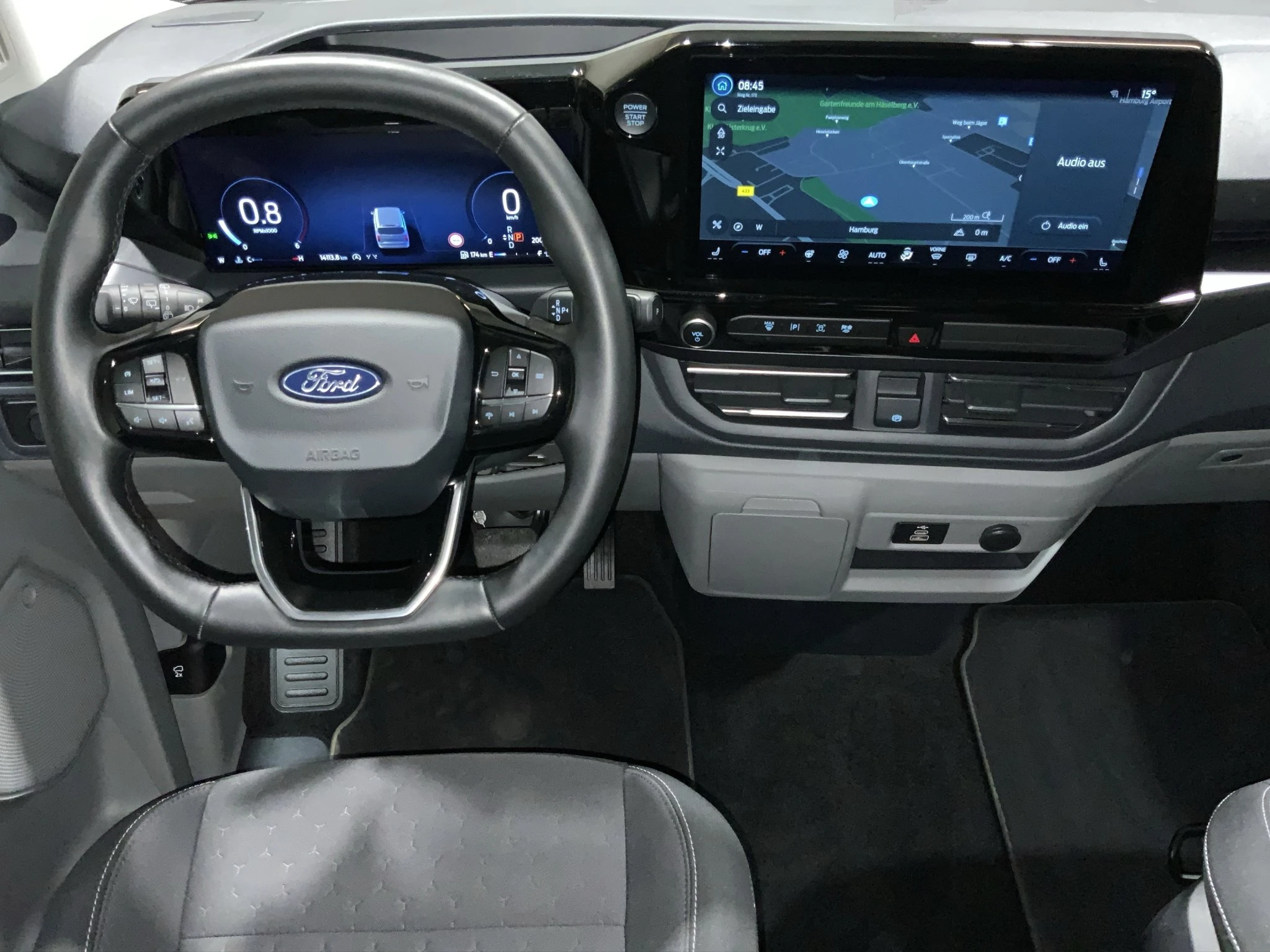 Ford-Tourneo Custom-image-11